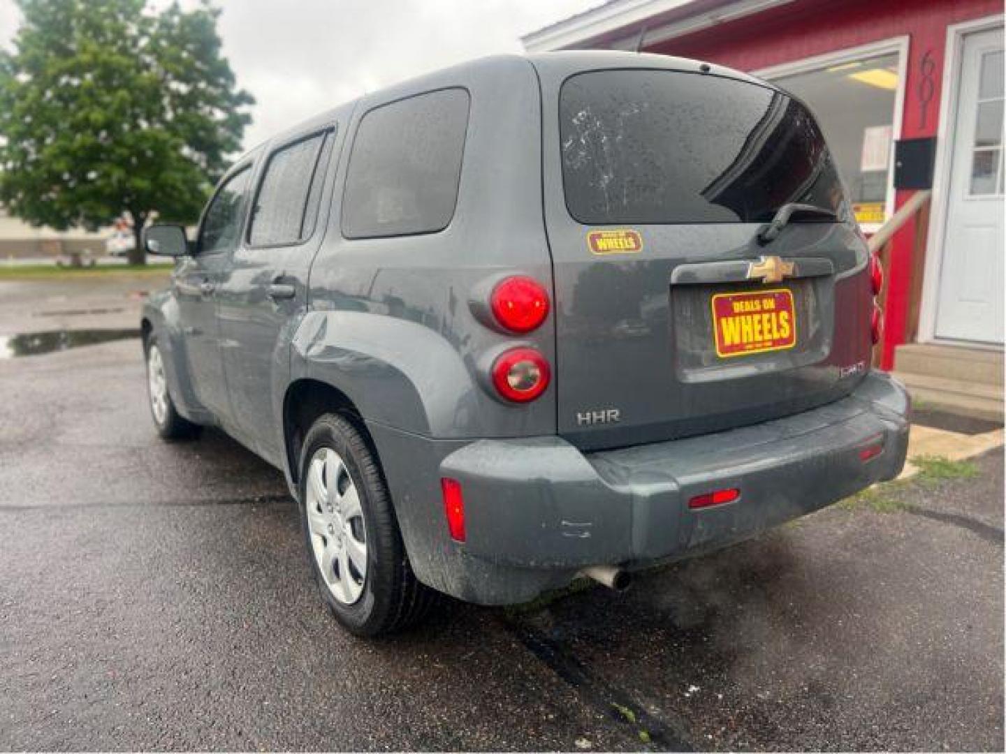 2009 Chevrolet HHR LS (3GNCA13B49S) with an 2.2L L4 DOHC 16V engine, 4-Speed Automatic transmission, located at 601 E. Idaho St., Kalispell, MT, 59901, (406) 300-4664, 0.000000, 0.000000 - Photo#2