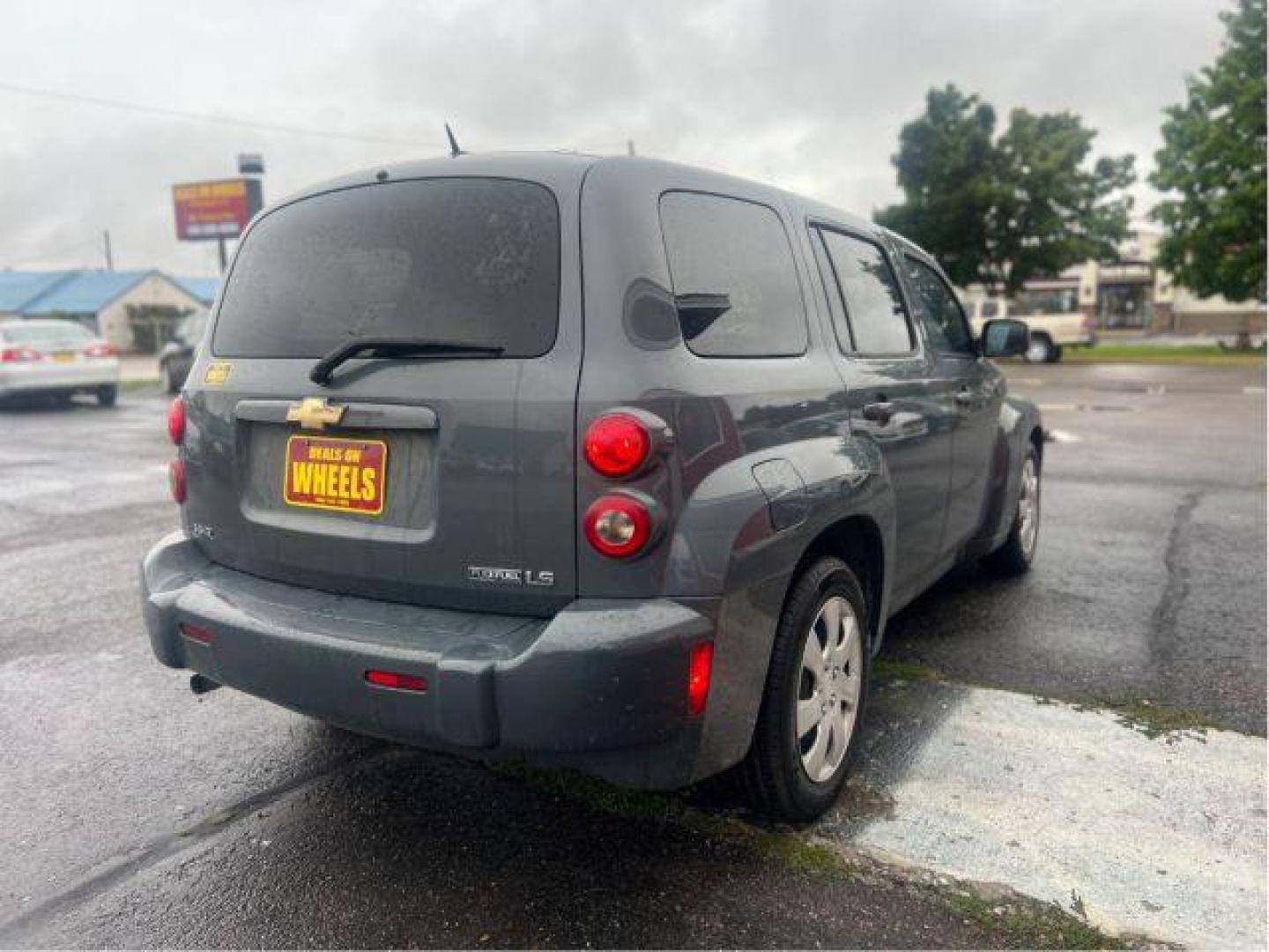 2009 Chevrolet HHR LS (3GNCA13B49S) with an 2.2L L4 DOHC 16V engine, 4-Speed Automatic transmission, located at 601 E. Idaho St., Kalispell, MT, 59901, (406) 300-4664, 0.000000, 0.000000 - Photo#4