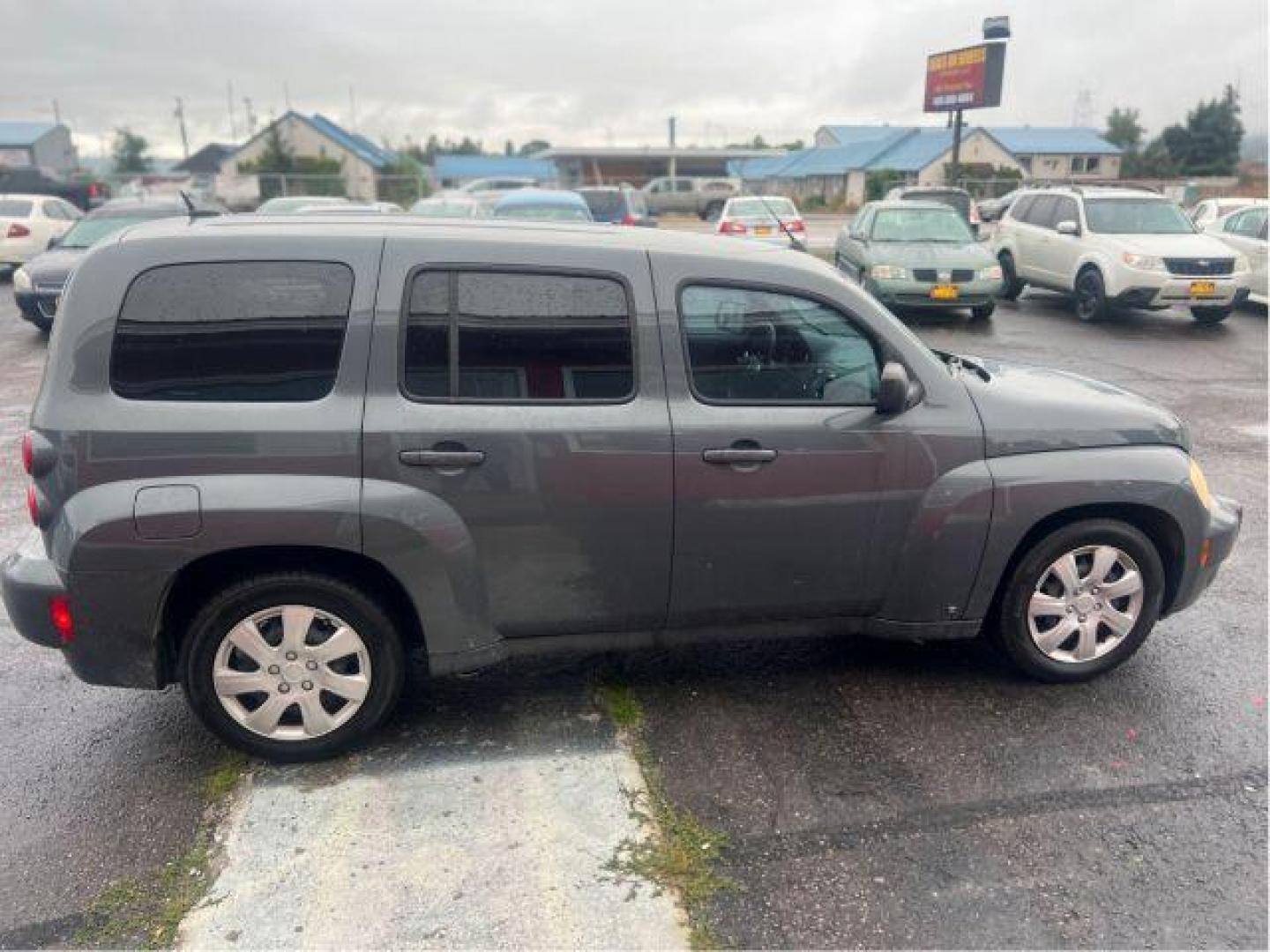 2009 Chevrolet HHR LS (3GNCA13B49S) with an 2.2L L4 DOHC 16V engine, 4-Speed Automatic transmission, located at 601 E. Idaho St., Kalispell, MT, 59901, (406) 300-4664, 0.000000, 0.000000 - Photo#5