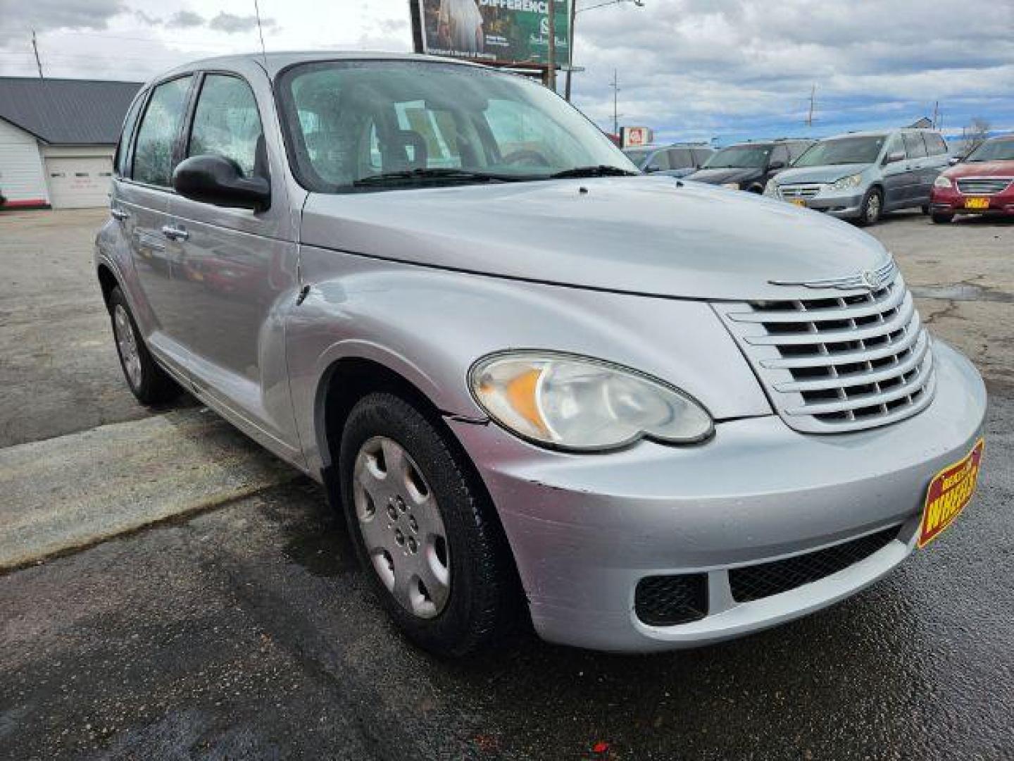 2009 Chrysler PT Cruiser Base (3A8FY48989T) with an 2.4L L4 DOHC 16V engine, located at 601 E. Idaho St., Kalispell, MT, 59901, (406) 300-4664, 0.000000, 0.000000 - Photo#6