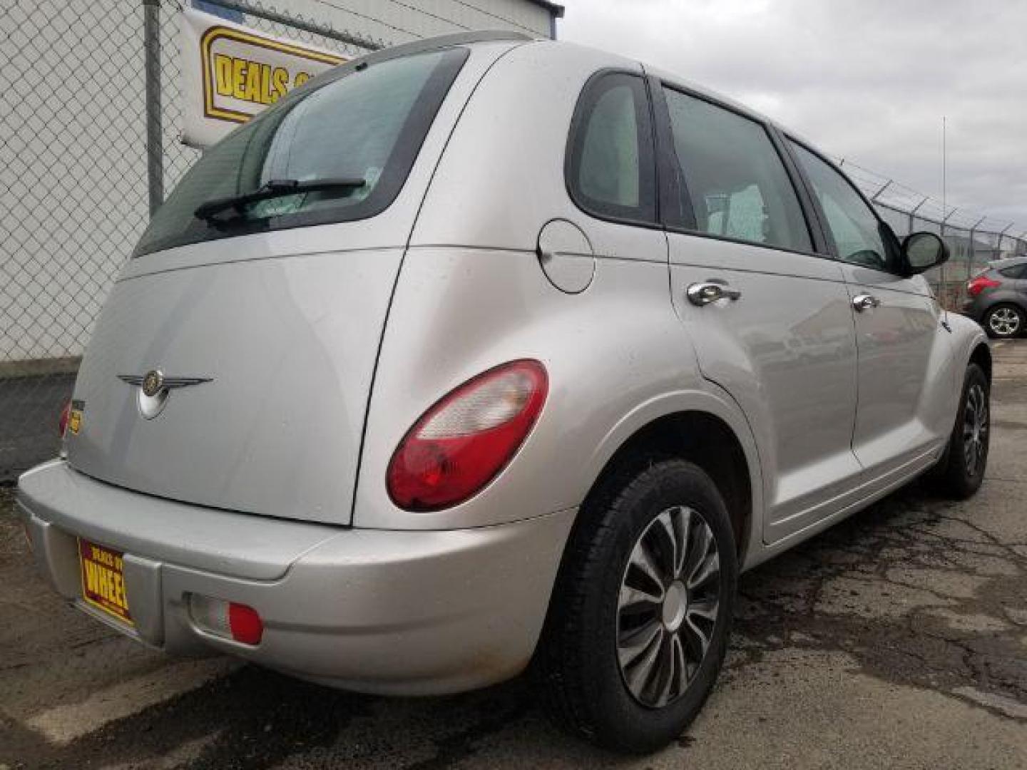 2009 Chrysler PT Cruiser Base (3A8FY48989T) with an 2.4L L4 DOHC 16V engine, located at 1800 West Broadway, Missoula, 59808, (406) 543-1986, 46.881348, -114.023628 - Photo#4