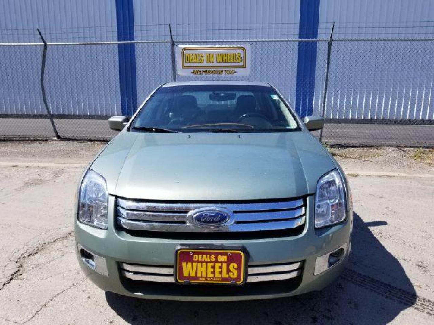 2009 Ford Fusion V6 SEL AWD (3FAHP02119R) with an 3.0L V6 DOHC 24V engine, located at 601 E. Idaho St., Kalispell, MT, 59901, (406) 300-4664, 0.000000, 0.000000 - Photo#1