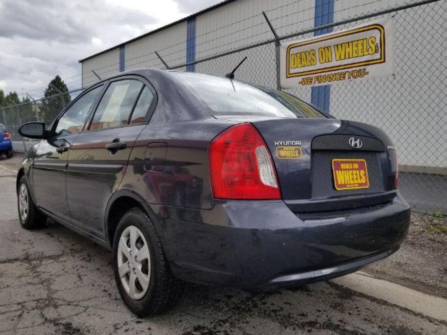 2009 Hyundai Accent GLS 4-Door (KMHCM46C99U) with an 1.6L L4 DOHC 16V engine, located at 601 E. Idaho St., Kalispell, MT, 59901, (406) 300-4664, 0.000000, 0.000000 - Photo#3