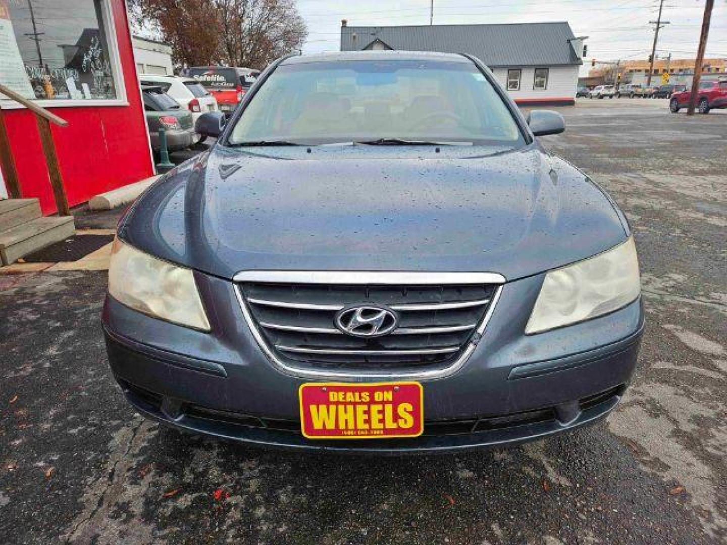 2009 Hyundai Sonata GLS (5NPET46C09H) with an 2.4L L4 DOHC 16V engine, located at 601 E. Idaho St., Kalispell, MT, 59901, (406) 300-4664, 0.000000, 0.000000 - Photo#7