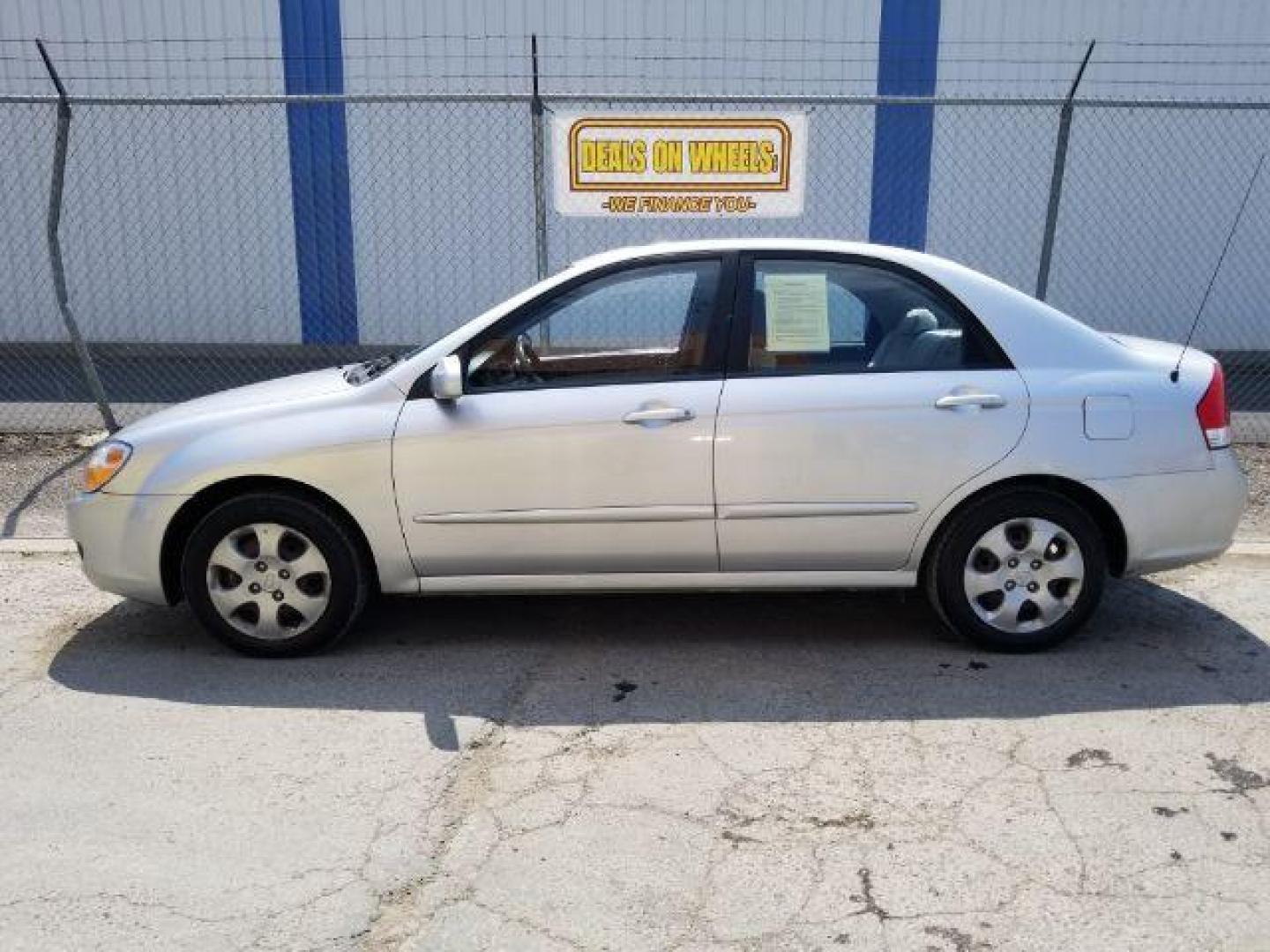 2009 Kia Spectra EX (KNAFE222695) with an 2.0L L4 DOHC 16V engine, located at 601 E. Idaho St., Kalispell, MT, 59901, (406) 300-4664, 0.000000, 0.000000 - Photo#2