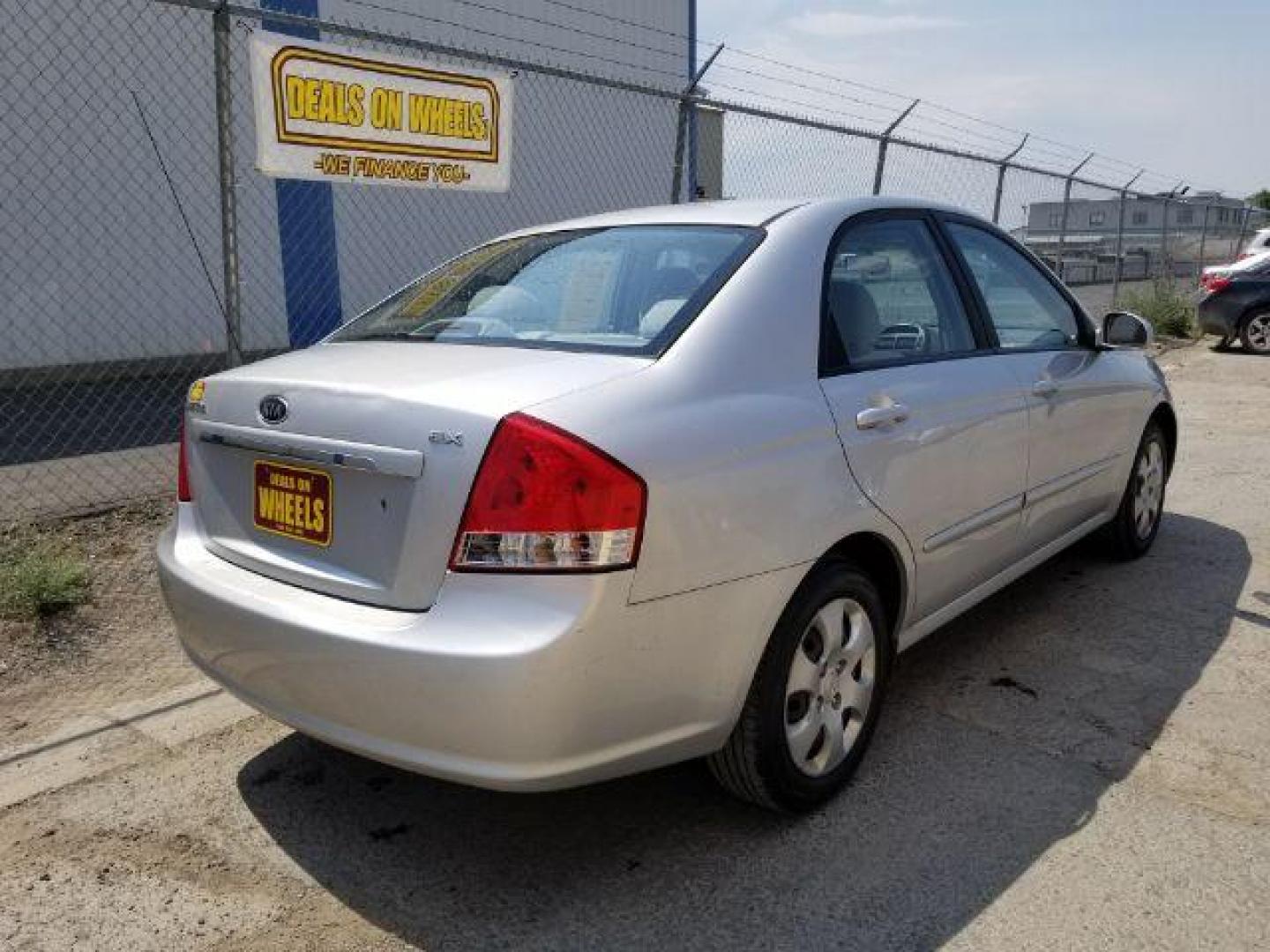 2009 Kia Spectra EX (KNAFE222695) with an 2.0L L4 DOHC 16V engine, located at 601 E. Idaho St., Kalispell, MT, 59901, (406) 300-4664, 0.000000, 0.000000 - Photo#4