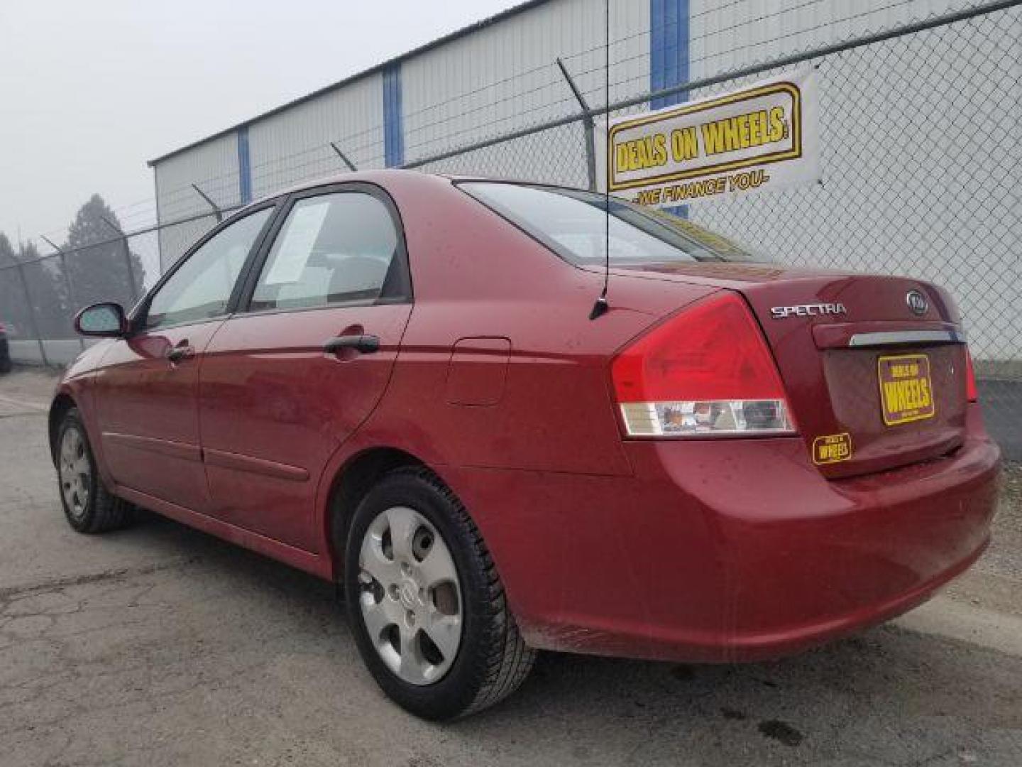 2009 Kia Spectra EX (KNAFE222195) with an 2.0L L4 DOHC 16V engine, located at 601 E. Idaho St., Kalispell, MT, 59901, (406) 300-4664, 0.000000, 0.000000 - Photo#5