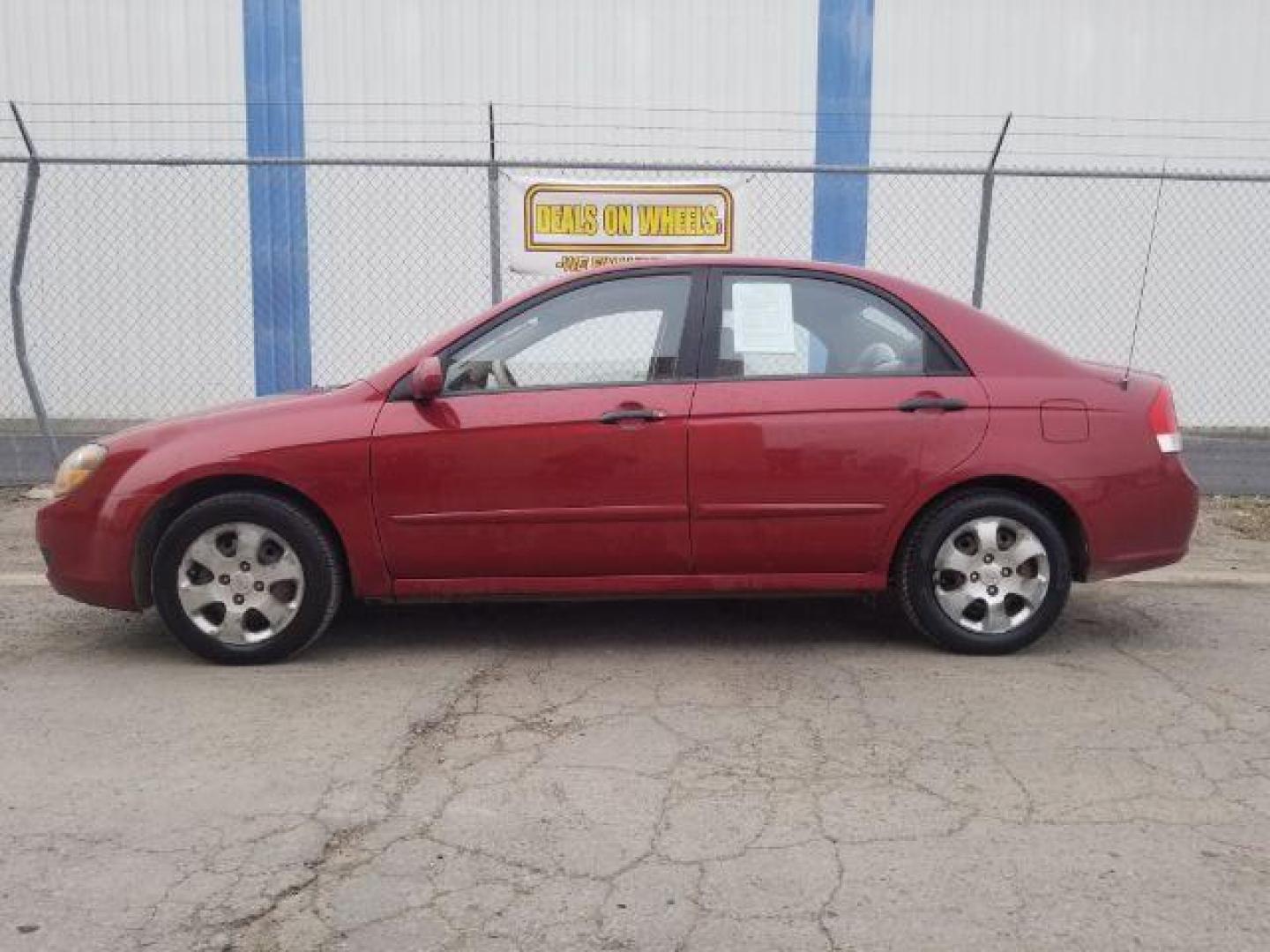 2009 Kia Spectra EX (KNAFE222195) with an 2.0L L4 DOHC 16V engine, located at 601 E. Idaho St., Kalispell, MT, 59901, (406) 300-4664, 0.000000, 0.000000 - Photo#6