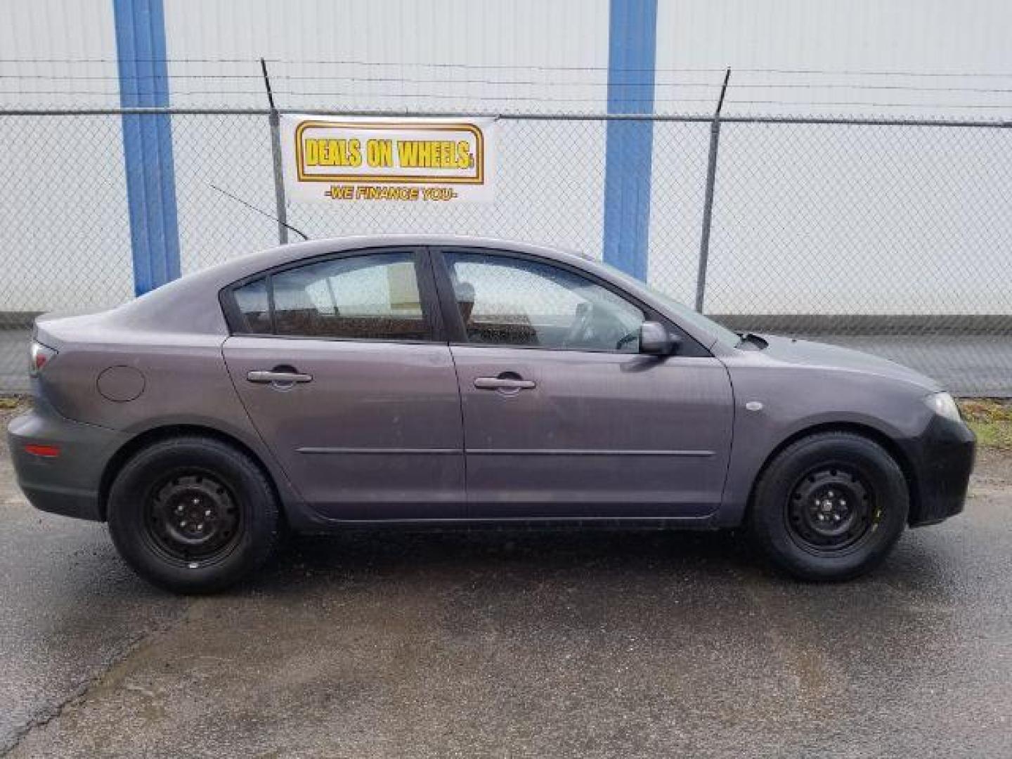 2009 GRAY MAZDA MAZDA3 i Sport 4-Door (JM1BK32G491) , located at 1800 West Broadway, Missoula, 59808, (406) 543-1986, 46.881348, -114.023628 - Photo#5