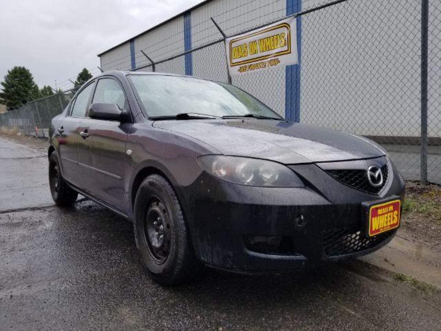 2009 GRAY MAZDA MAZDA3 i Sport 4-Door (JM1BK32G491) , located at 1800 West Broadway, Missoula, 59808, (406) 543-1986, 46.881348, -114.023628 - Photo#6