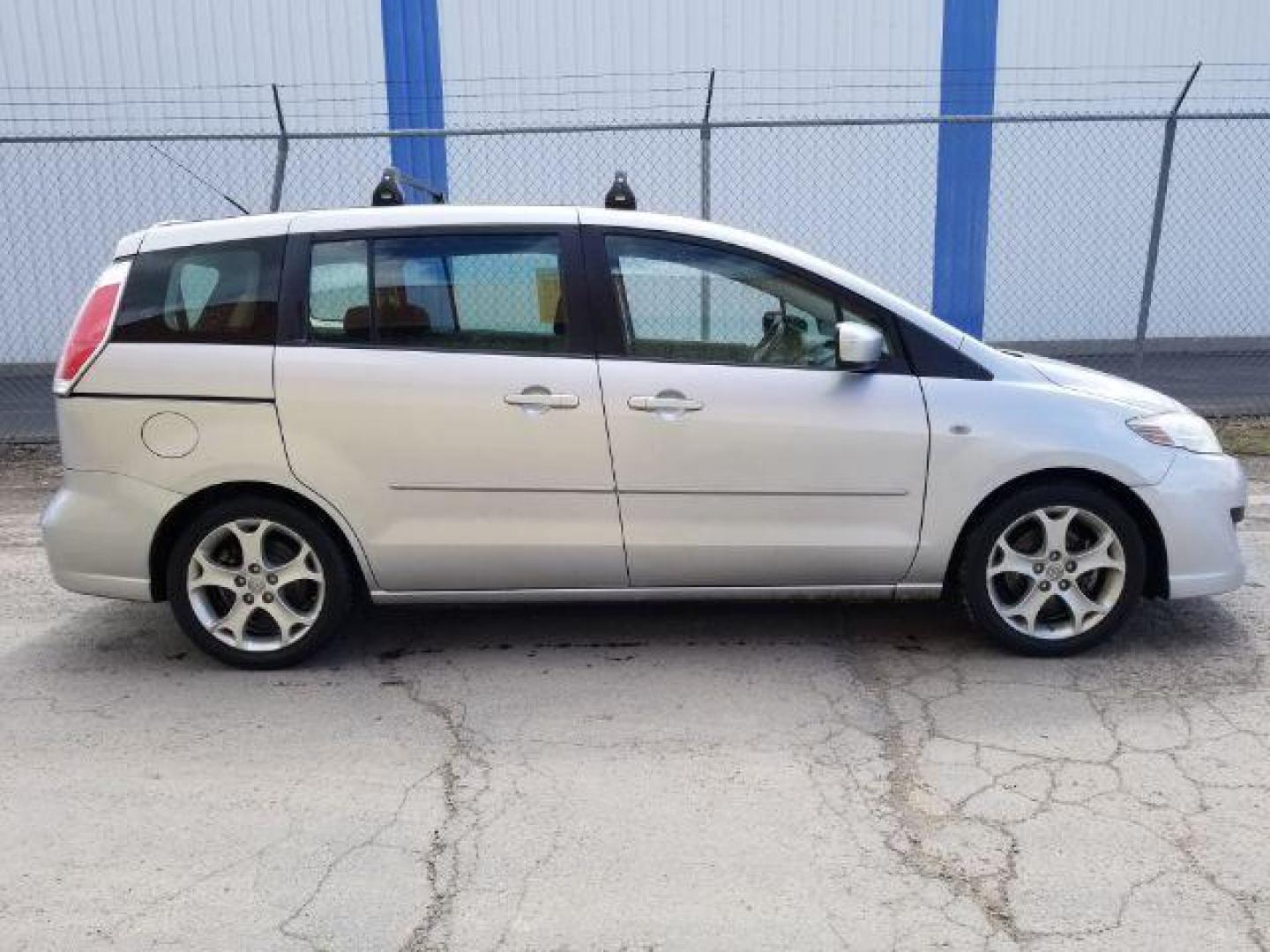 2009 Mazda MAZDA5 Grand Touring (JM1CR29L790) with an 2.3L L4 DOHC 16V engine, located at 4801 10th Ave S,, Great Falls, MT, 59405, 0.000000, 0.000000 - Photo#5