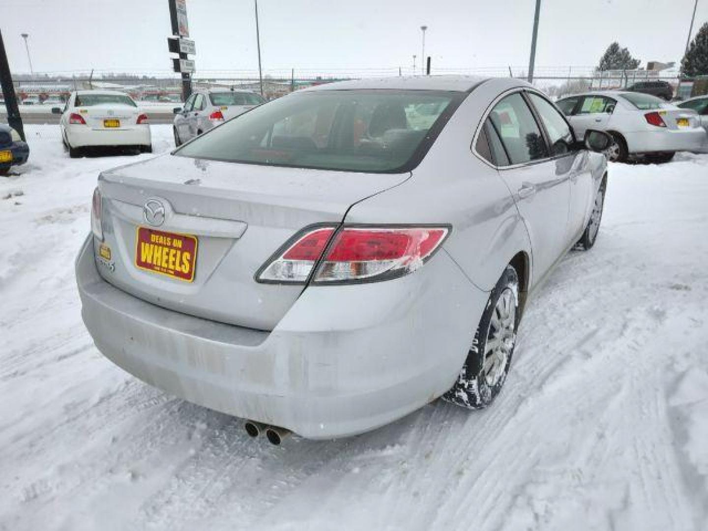 2009 Brilliant Silver Metallic Mazda Mazda6 i SV (1YVHP80A395) with an 2.5L L4 DOHC 16V engine, located at 4801 10th Ave S,, Great Falls, MT, 59405, 0.000000, 0.000000 - Photo#4