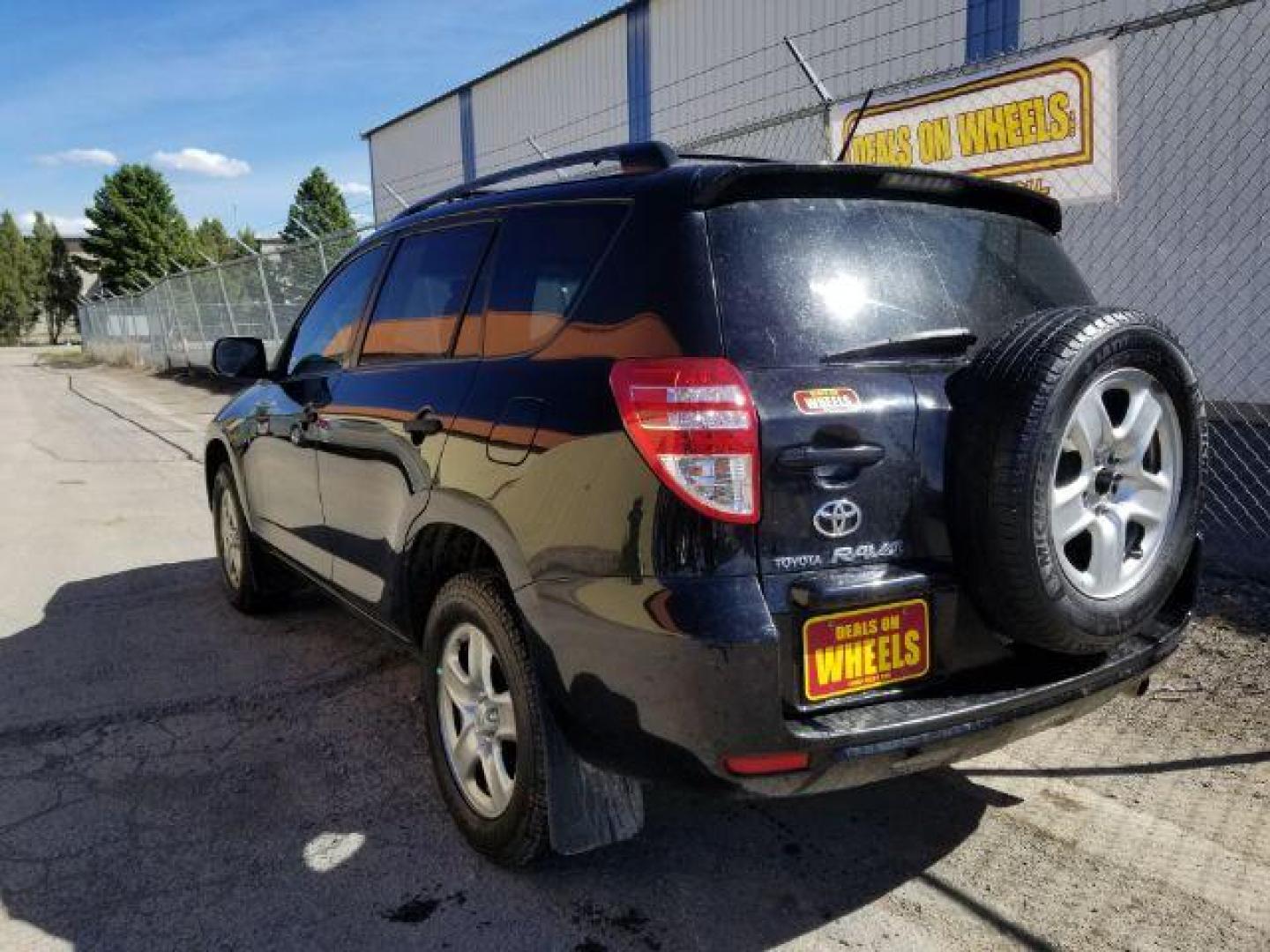 2009 Black Toyota RAV4 SPORT UTILITY 4-DR (JTMBF33V395) with an 2.4L L4 DOHC 16V engine, 4-Speed Automatic transmission, located at 1821 N Montana Ave., Helena, MT, 59601, 0.000000, 0.000000 - Photo#3