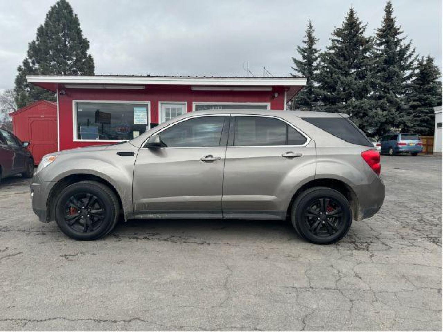 2010 Chevrolet Equinox LT2 FWD (2CNFLNEW0A6) with an 2.4L L4 DOHC 16V engine, 6-Speed Automatic transmission, located at 601 E. Idaho St., Kalispell, MT, 59901, (406) 300-4664, 0.000000, 0.000000 - Photo#1