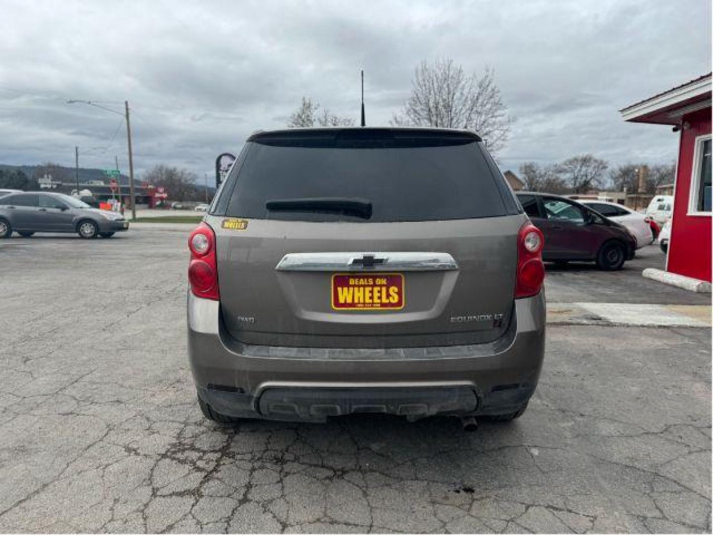 2010 Chevrolet Equinox LT2 FWD (2CNFLNEW0A6) with an 2.4L L4 DOHC 16V engine, 6-Speed Automatic transmission, located at 601 E. Idaho St., Kalispell, MT, 59901, (406) 300-4664, 0.000000, 0.000000 - Photo#3