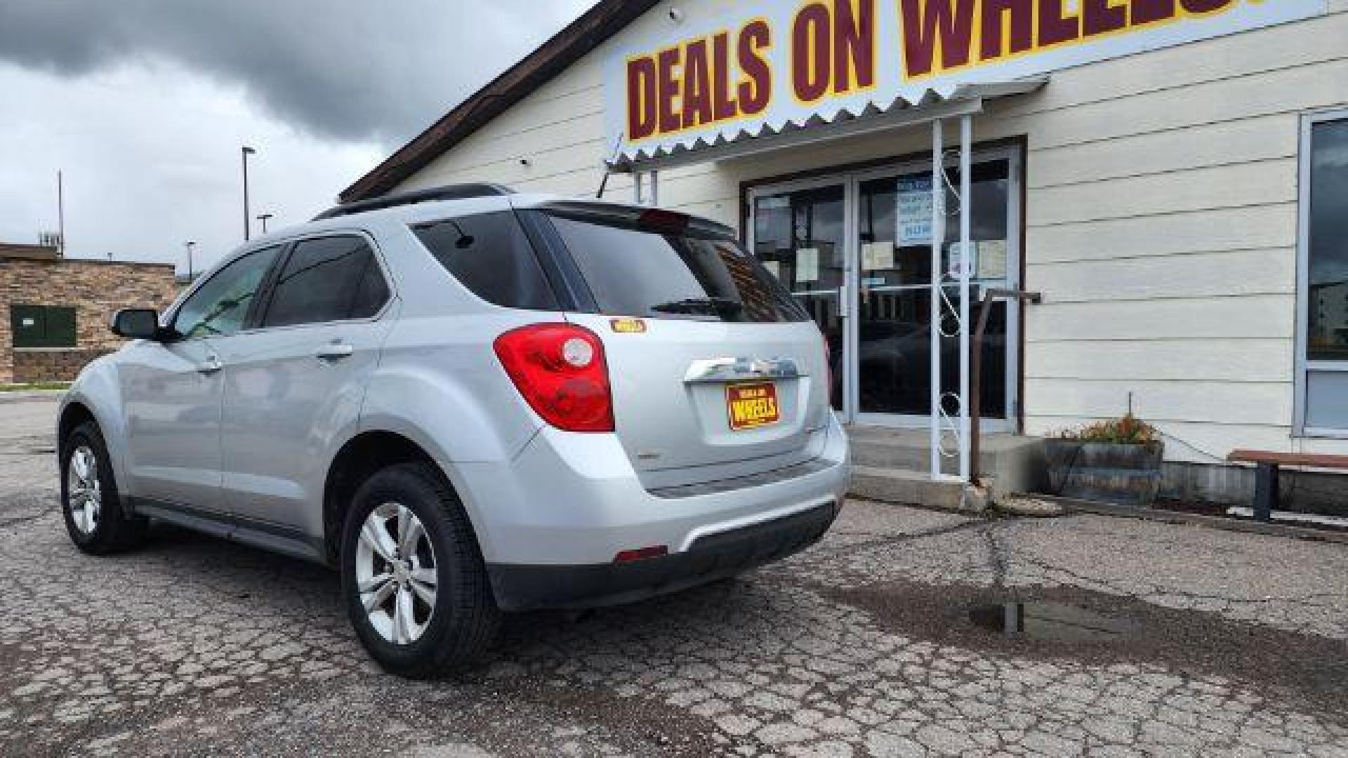 2010 Chevrolet Equinox LT1 AWD (2CNFLEEW6A6) with an 2.4L L4 DOHC 16V engine, 6-Speed Automatic transmission, located at 1800 West Broadway, Missoula, 59808, (406) 543-1986, 46.881348, -114.023628 - Photo#4