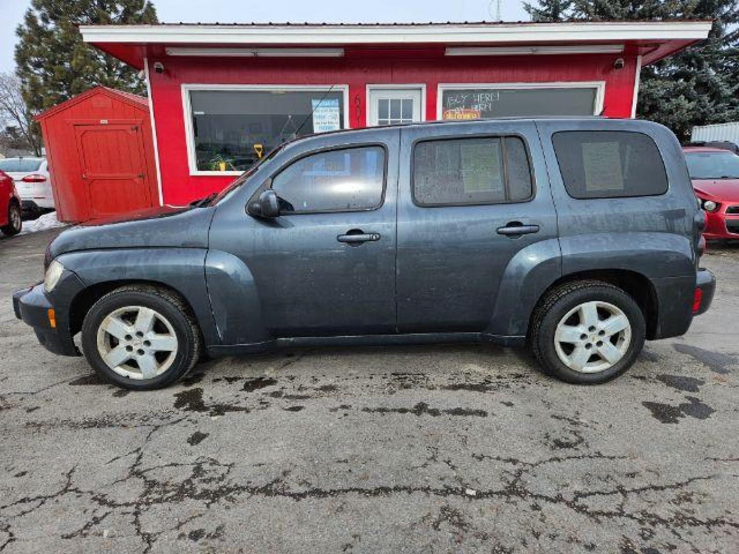 2010 Chevrolet HHR LT1 (3GNBABDV1AS) with an 2.4L L4 DOHC 16V FFV engine, 4-Speed Automatic transmission, located at 601 E. Idaho St., Kalispell, MT, 59901, (406) 300-4664, 0.000000, 0.000000 - Photo#1