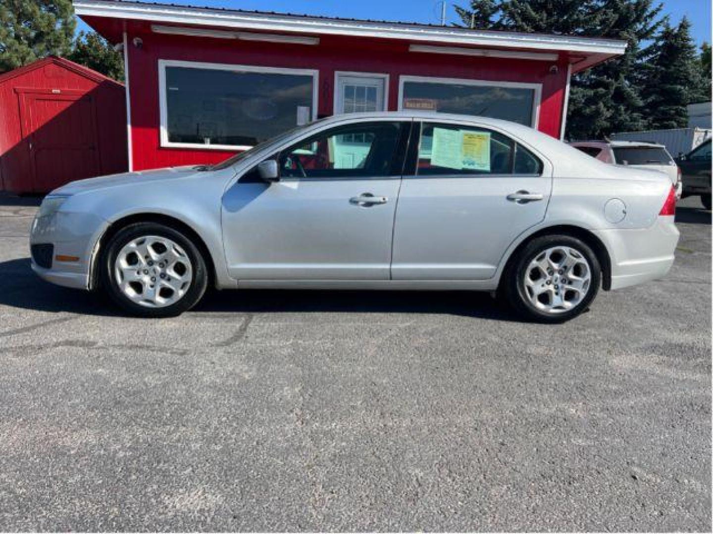 2010 Ford Fusion SE (3FAHP0HA9AR) with an 2.5L L4 DOHC 16V engine, located at 601 E. Idaho St., Kalispell, MT, 59901, (406) 300-4664, 0.000000, 0.000000 - Photo#1