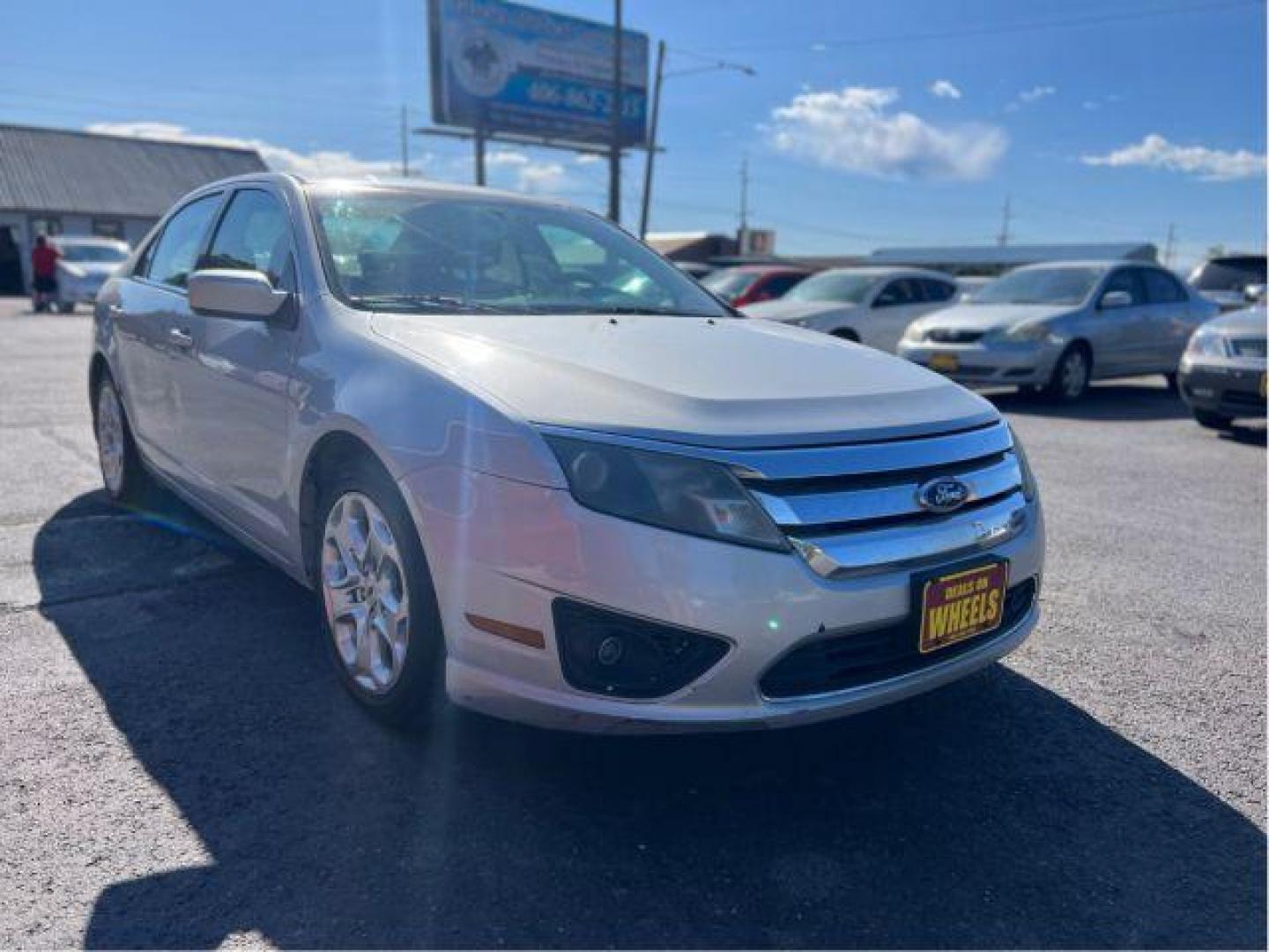 2010 Ford Fusion SE (3FAHP0HA9AR) with an 2.5L L4 DOHC 16V engine, located at 601 E. Idaho St., Kalispell, MT, 59901, (406) 300-4664, 0.000000, 0.000000 - Photo#6