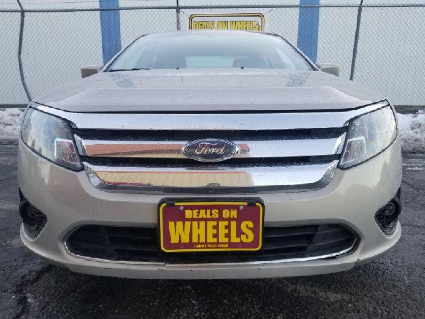 2010 Ford Fusion SE (3FAHP0HA9AR) with an 2.5L L4 DOHC 16V engine, located at 601 E. Idaho St., Kalispell, MT, 59901, (406) 300-4664, 0.000000, 0.000000 - Photo#1