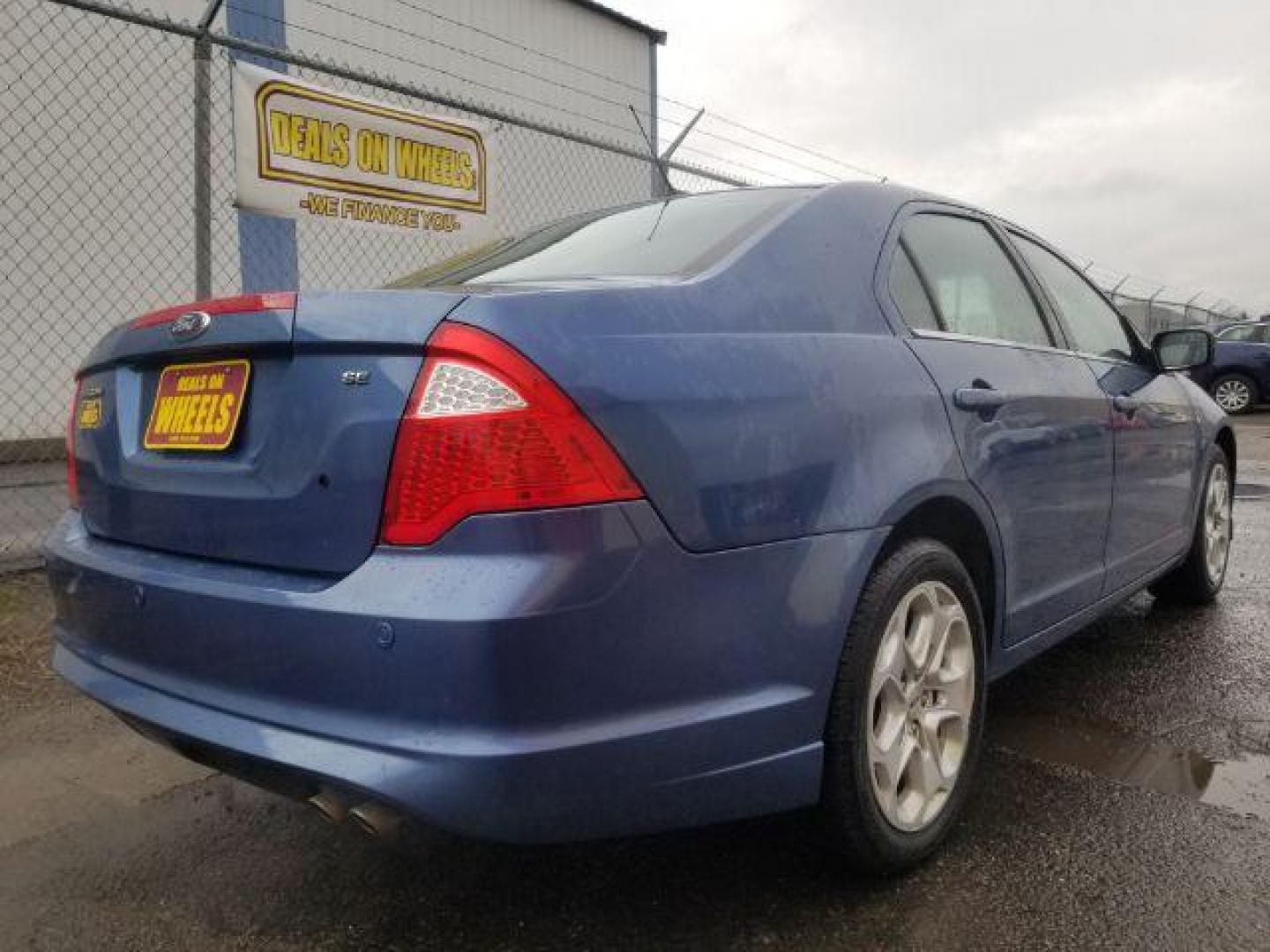 2010 Ford Fusion SE (3FAHP0HA6AR) with an 2.5L L4 DOHC 16V engine, located at 1800 West Broadway, Missoula, 59808, (406) 543-1986, 46.881348, -114.023628 - Photo#11