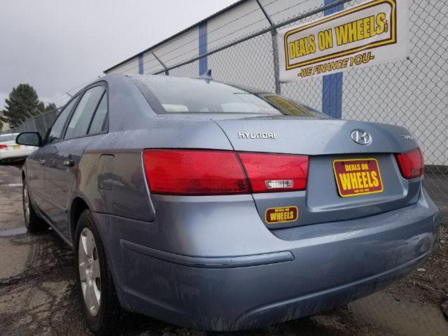 2010 Hyundai Sonata GLS (5NPET4ACXAH) with an 2.4L L4 DOHC 16V engine, located at 4801 10th Ave S,, Great Falls, MT, 59405, 0.000000, 0.000000 - Photo#5