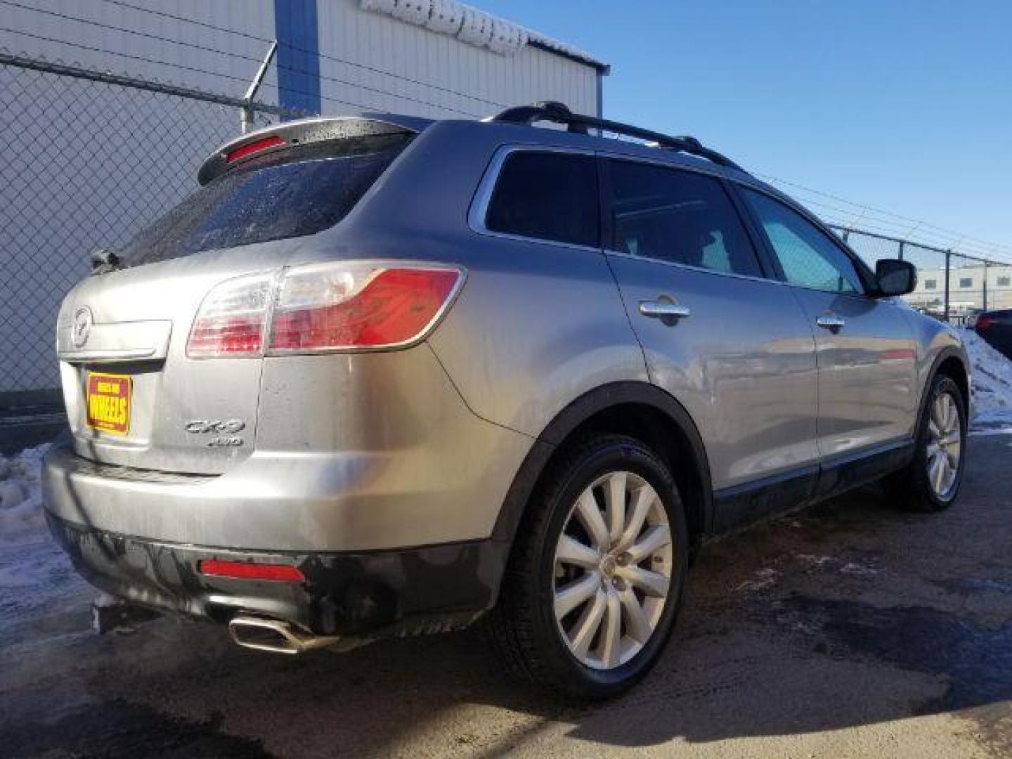 2010 Mazda CX-9 Grand Touring AWD (JM3TB3MV3A0) with an 3.7L V6 DOHC 24V engine, 6-Speed Automatic transmission, located at 1821 N Montana Ave., Helena, MT, 59601, 0.000000, 0.000000 - Photo#4