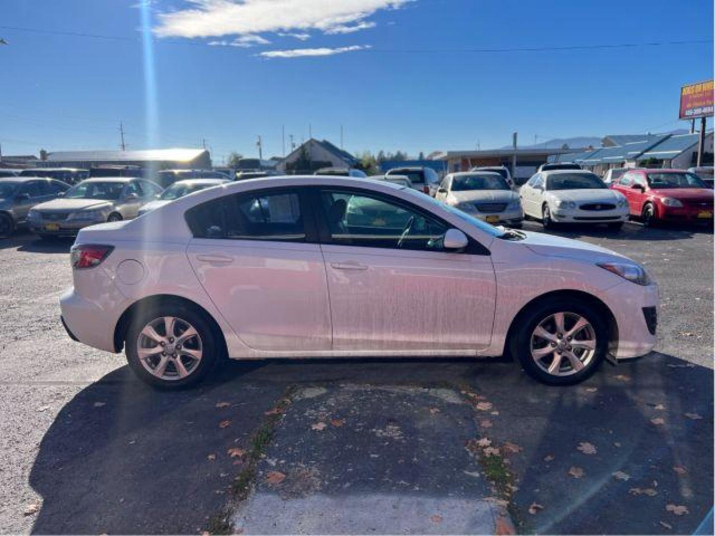 2010 Mazda MAZDA3 i Sport 4-Door (JM1BL1SF6A1) with an 2.0L L4 DOHC 16V engine, located at 601 E. Idaho St., Kalispell, MT, 59901, (406) 300-4664, 0.000000, 0.000000 - Photo#5