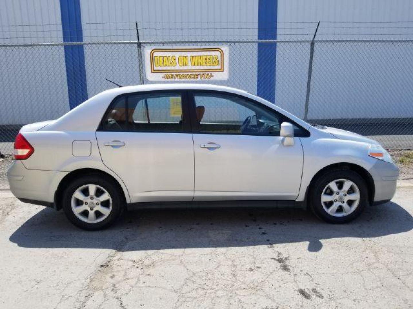 2010 Nissan Versa 1.8 S Sedan (3N1BC1AP9AL) with an 1.8L L4 DOHC 16V engine, located at 601 E. Idaho St., Kalispell, MT, 59901, (406) 300-4664, 0.000000, 0.000000 - Photo#5