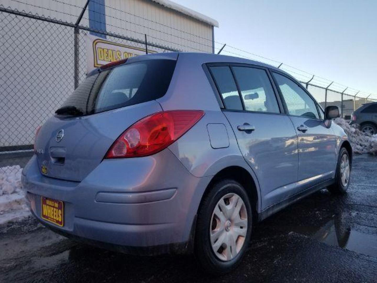 2010 Nissan Versa 1.8 SL Hatchback (3N1BC1CP2AL) with an 1.8L L4 DOHC 16V engine, Continuously Variable Transmission transmission, located at 601 E. Idaho St., Kalispell, MT, 59901, (406) 300-4664, 0.000000, 0.000000 - Photo#4