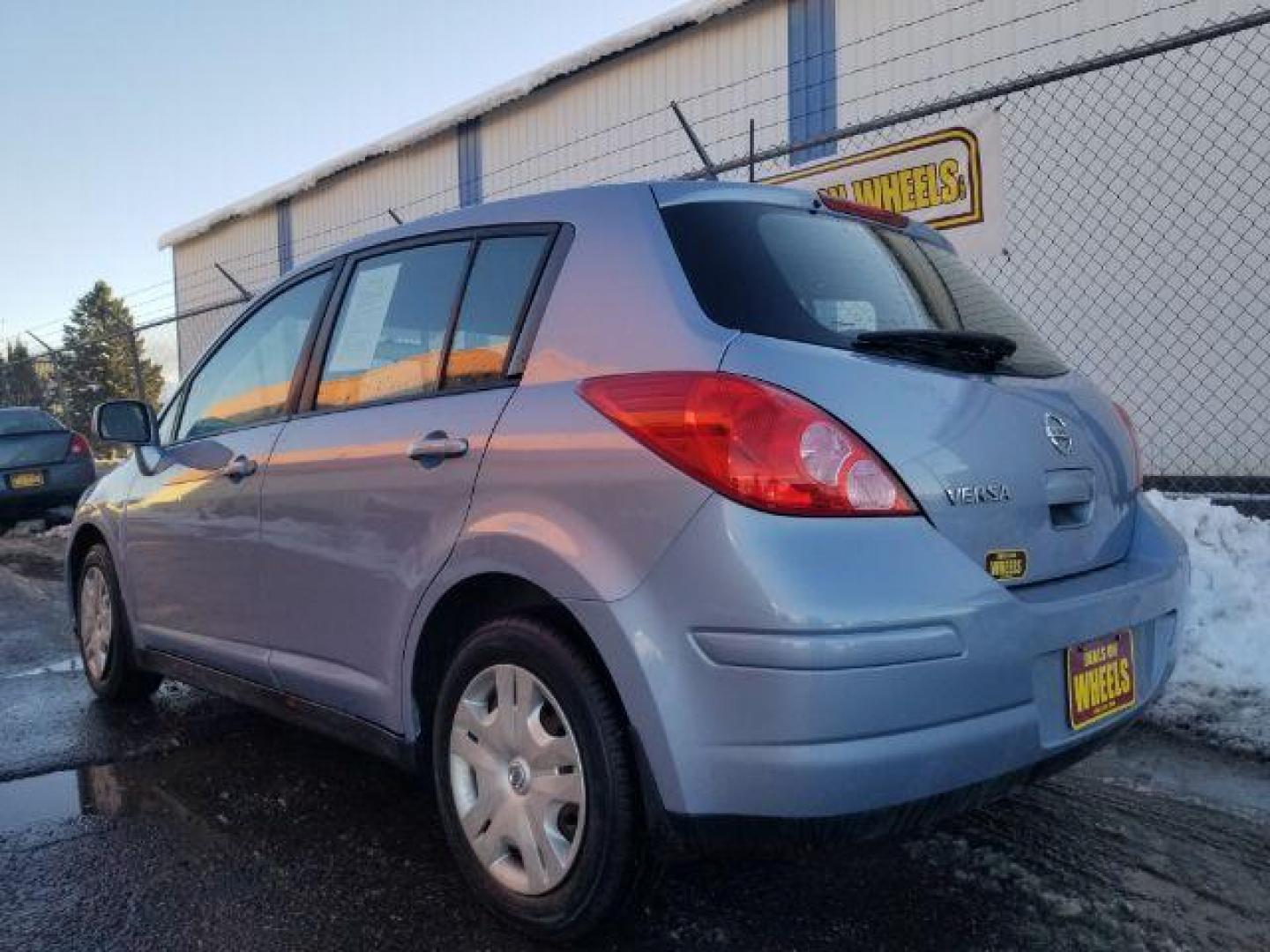 2010 Nissan Versa 1.8 SL Hatchback (3N1BC1CP2AL) with an 1.8L L4 DOHC 16V engine, Continuously Variable Transmission transmission, located at 601 E. Idaho St., Kalispell, MT, 59901, (406) 300-4664, 0.000000, 0.000000 - Photo#5