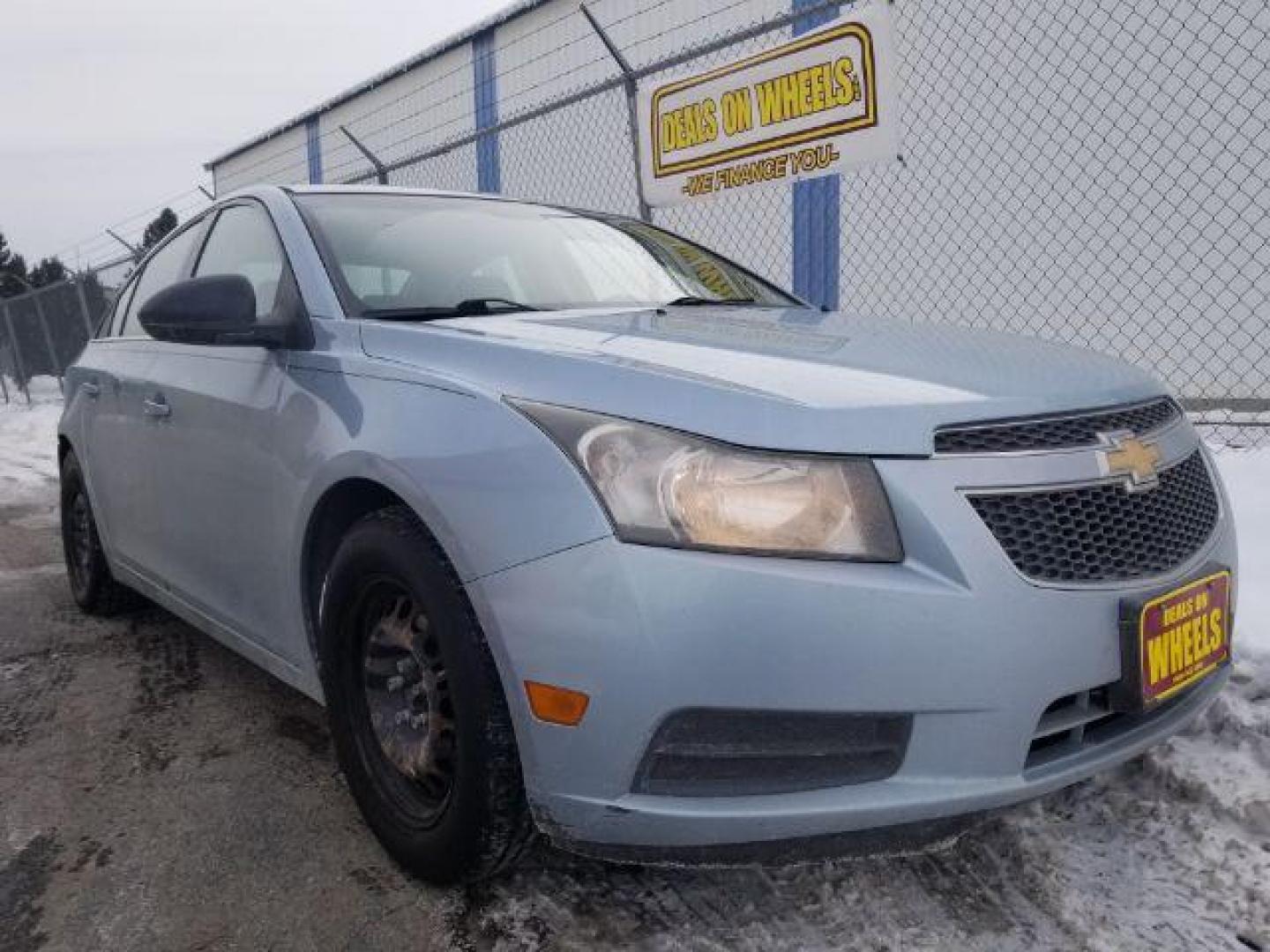 2011 Chevrolet Cruze 2LS (1G1PC5SH1B7) with an 1.8L L4 DOHC 16V FFV engine, 6-Speed Automatic transmission, located at 601 E. Idaho St., Kalispell, MT, 59901, (406) 300-4664, 0.000000, 0.000000 - Photo#2