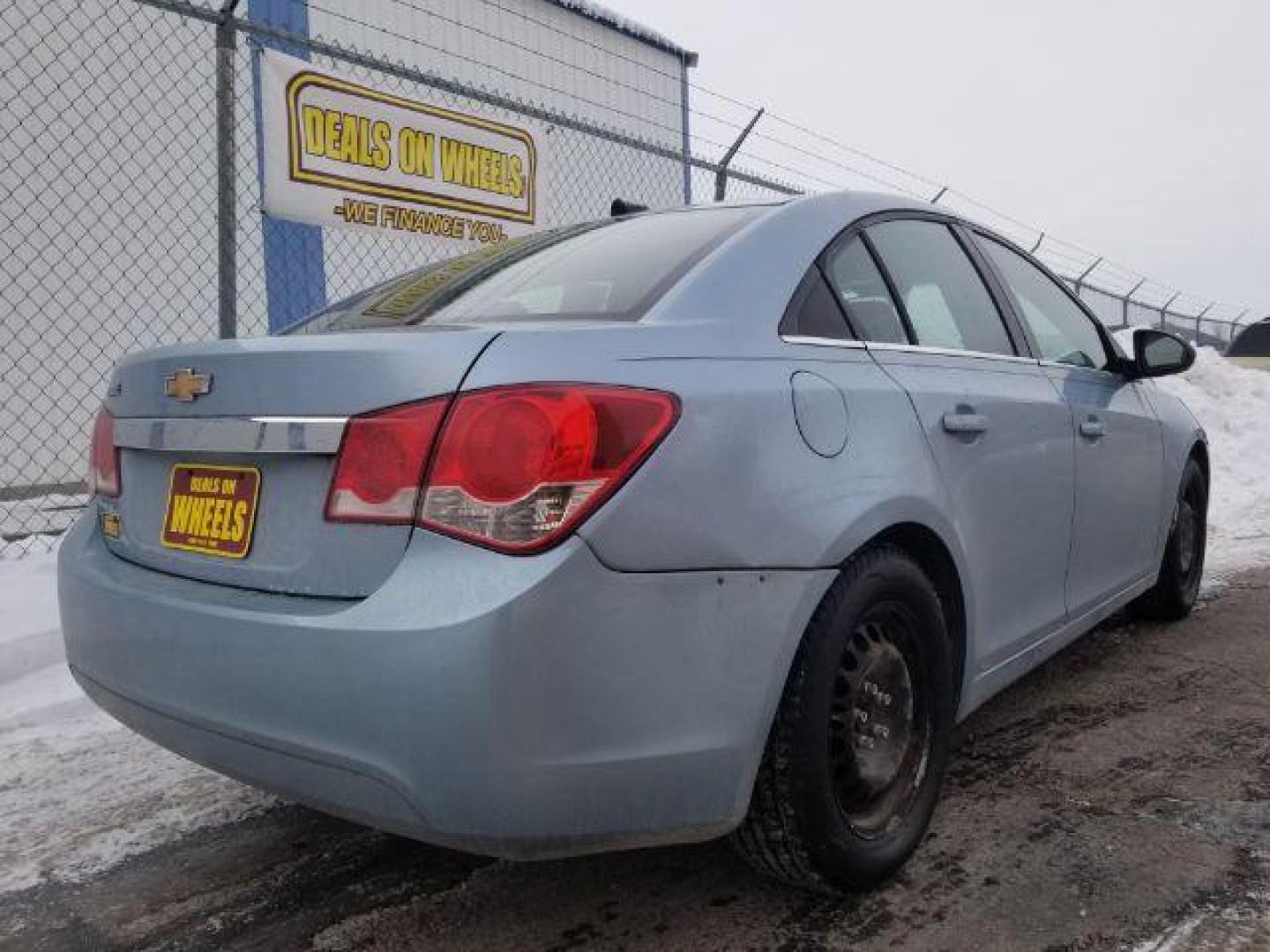 2011 Chevrolet Cruze 2LS (1G1PC5SH1B7) with an 1.8L L4 DOHC 16V FFV engine, 6-Speed Automatic transmission, located at 601 E. Idaho St., Kalispell, MT, 59901, (406) 300-4664, 0.000000, 0.000000 - Photo#4