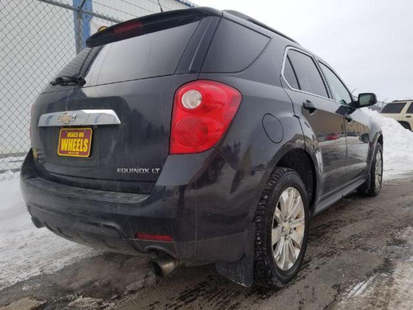 2011 Black Chevrolet Equinox 2LT AWD (2CNFLNE50B6) with an 3.0L V6 DOHC 24V engine, 6-Speed Automatic transmission, located at 1800 West Broadway, Missoula, 59808, (406) 543-1986, 46.881348, -114.023628 - Photo#3