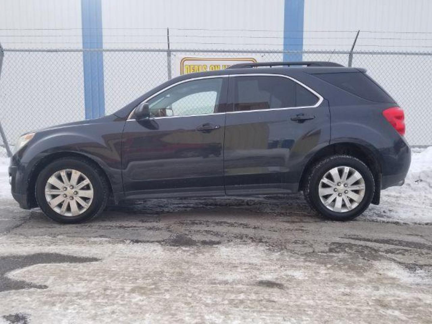 2011 Black Chevrolet Equinox 2LT AWD (2CNFLNE50B6) with an 3.0L V6 DOHC 24V engine, 6-Speed Automatic transmission, located at 1800 West Broadway, Missoula, 59808, (406) 543-1986, 46.881348, -114.023628 - Photo#5