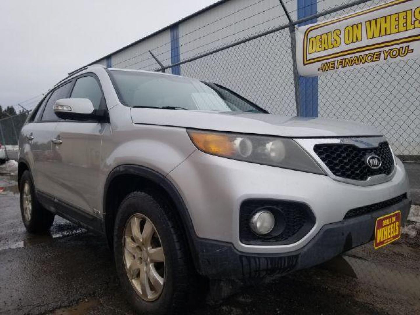 2011 Kia Sorento LX (5XYKTCA11BG) with an 2.4L I-4 DOHC engine, located at 4801 10th Ave S,, Great Falls, MT, 59405, 0.000000, 0.000000 - Photo#2