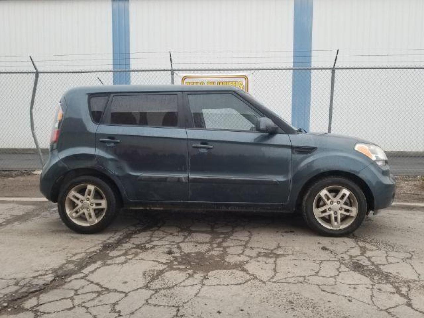 2011 Kia Soul ! (KNDJT2A2XB7) with an 2.0L L4 DOHC 16V engine, located at 1800 West Broadway, Missoula, 59808, (406) 543-1986, 46.881348, -114.023628 - Photo#3