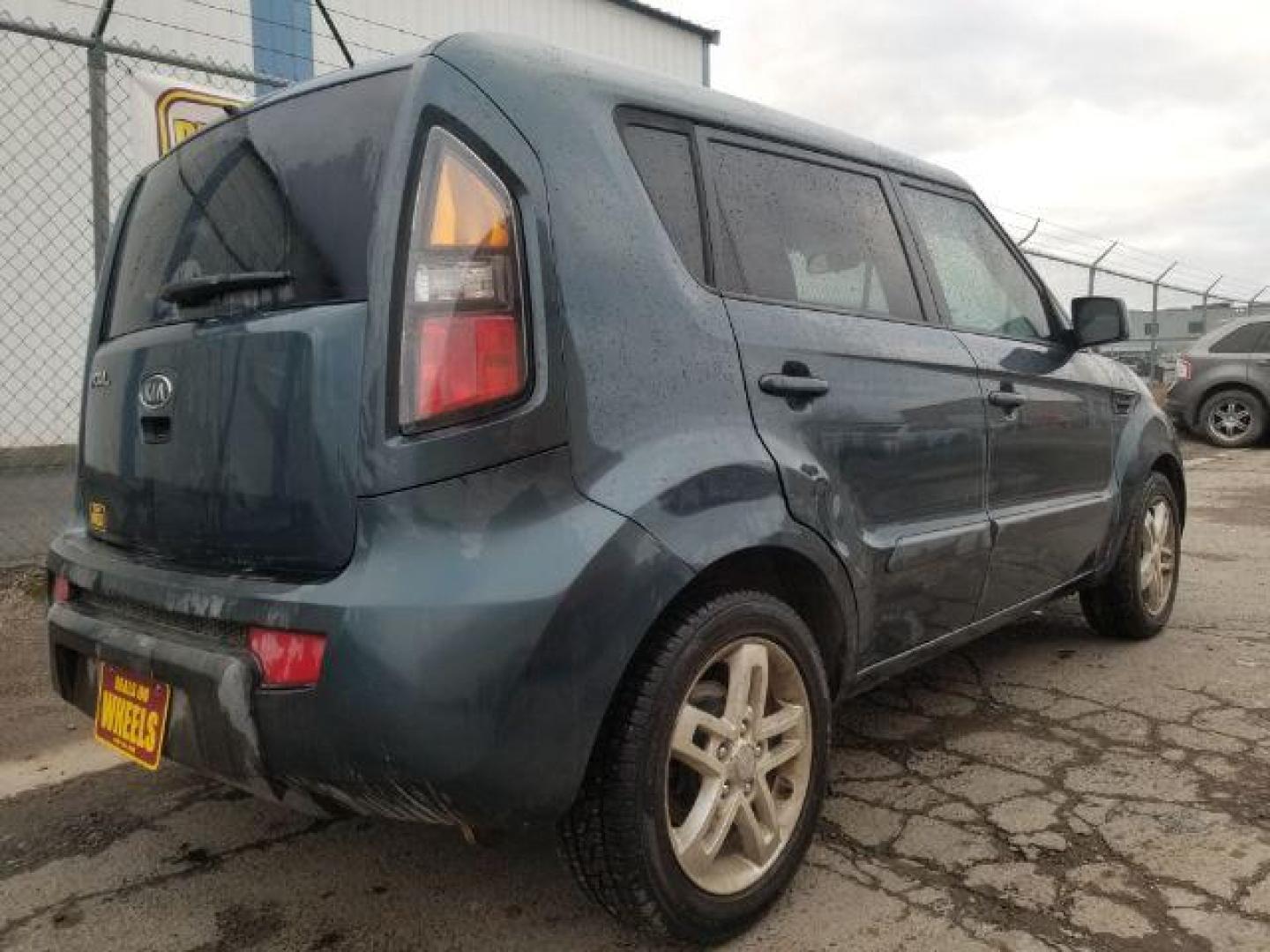 2011 Kia Soul ! (KNDJT2A2XB7) with an 2.0L L4 DOHC 16V engine, located at 1800 West Broadway, Missoula, 59808, (406) 543-1986, 46.881348, -114.023628 - Photo#4