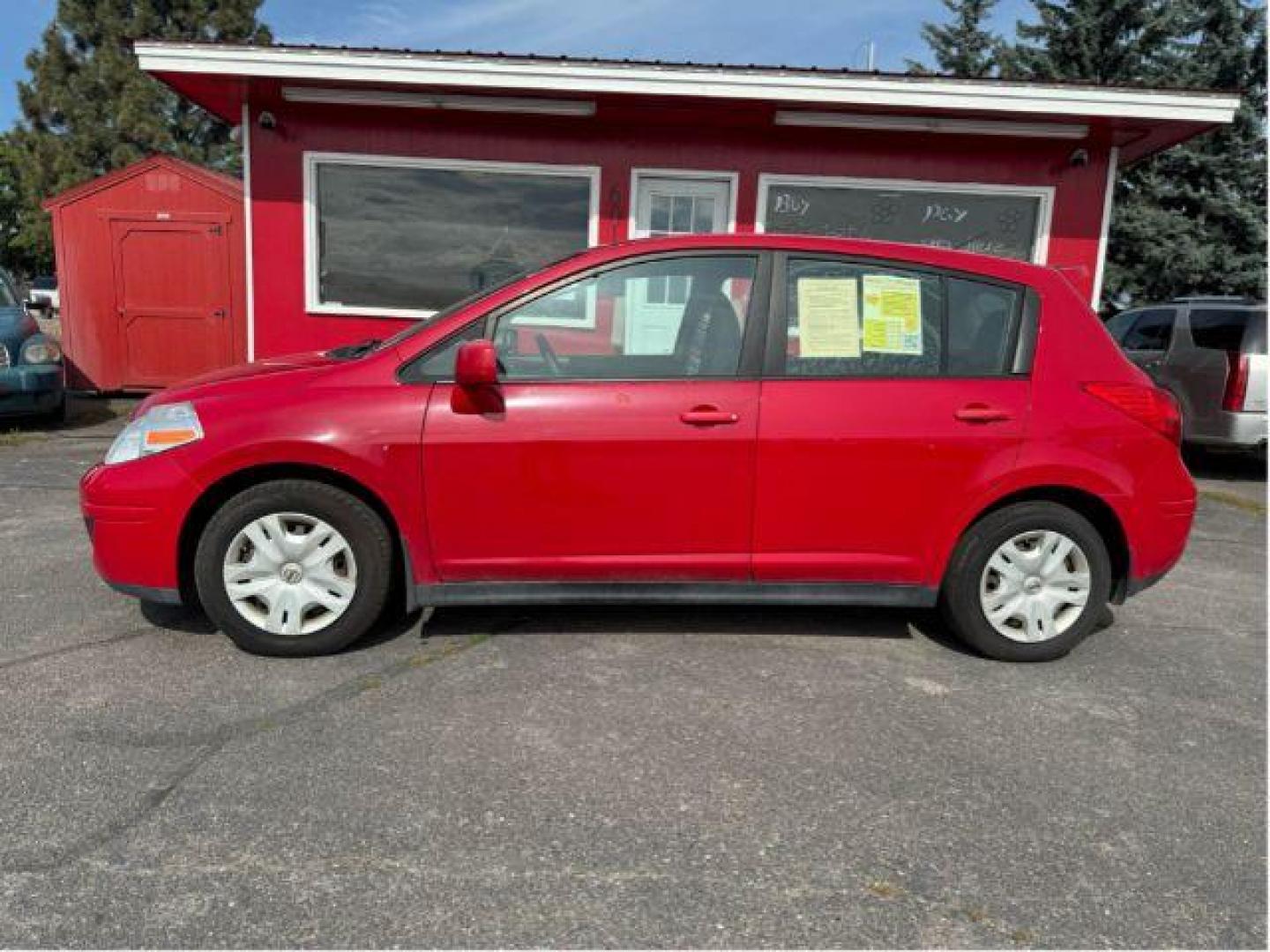 2011 Nissan Versa 1.8 SL Hatchback (3N1BC1CP0BL) with an 1.8L L4 DOHC 16V engine, Continuously Variable Transmission transmission, located at 601 E. Idaho St., Kalispell, MT, 59901, (406) 300-4664, 0.000000, 0.000000 - Photo#1