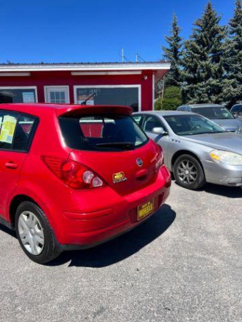 2011 Nissan Versa 1.8 SL Hatchback (3N1BC1CP0BL) with an 1.8L L4 DOHC 16V engine, Continuously Variable Transmission transmission, located at 601 E. Idaho St., Kalispell, MT, 59901, (406) 300-4664, 0.000000, 0.000000 - Photo#4