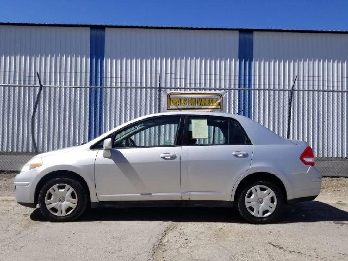 2011 Nissan Versa 1.8 S Sedan (3N1BC1AP7BL) with an 1.8L L4 DOHC 16V engine, located at 601 E. Idaho St., Kalispell, MT, 59901, (406) 300-4664, 0.000000, 0.000000 - Photo#2