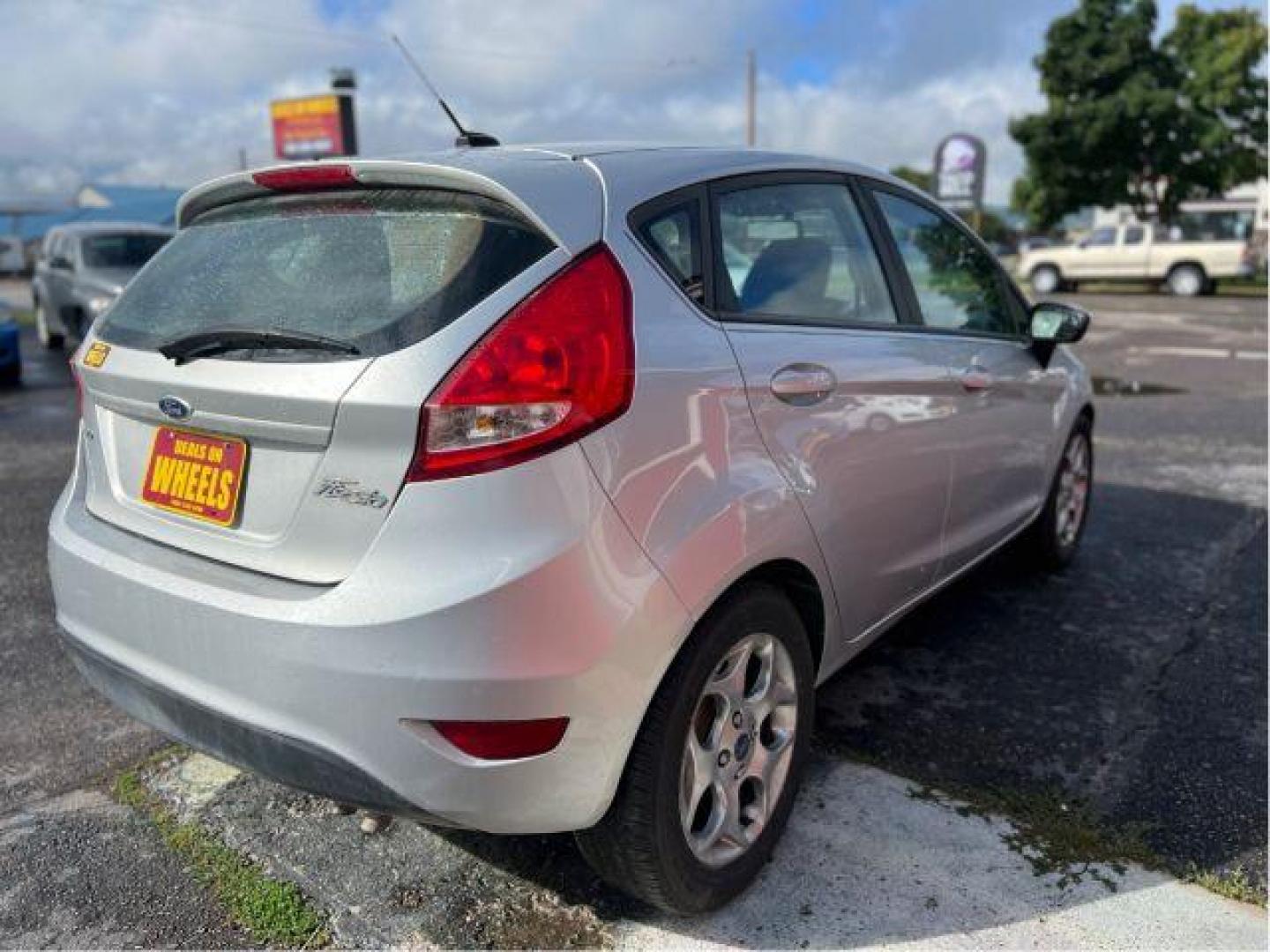 2012 Ford Fiesta SES Hatchback (3FADP4FJ5CM) with an 1.6L L4 DOHC 16V engine, located at 601 E. Idaho St., Kalispell, MT, 59901, (406) 300-4664, 0.000000, 0.000000 - Photo#4