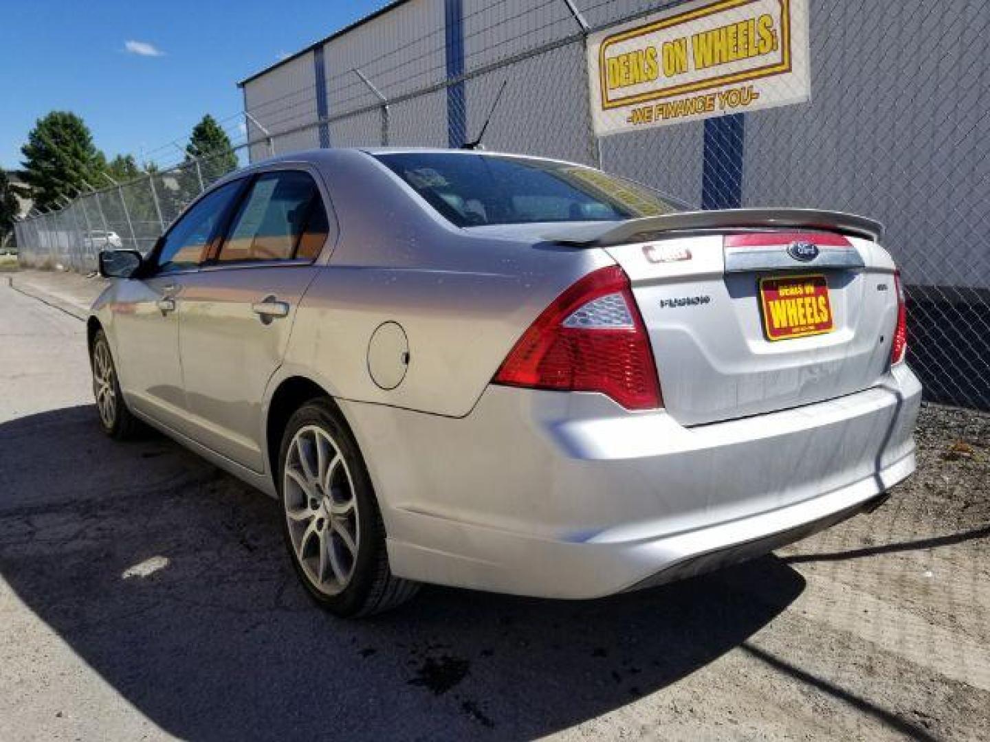 2012 Ford Fusion SEL (3FAHP0JA0CR) with an 2.5L L4 DOHC 16V engine, located at 1821 N Montana Ave., Helena, MT, 59601, 0.000000, 0.000000 - Photo#3