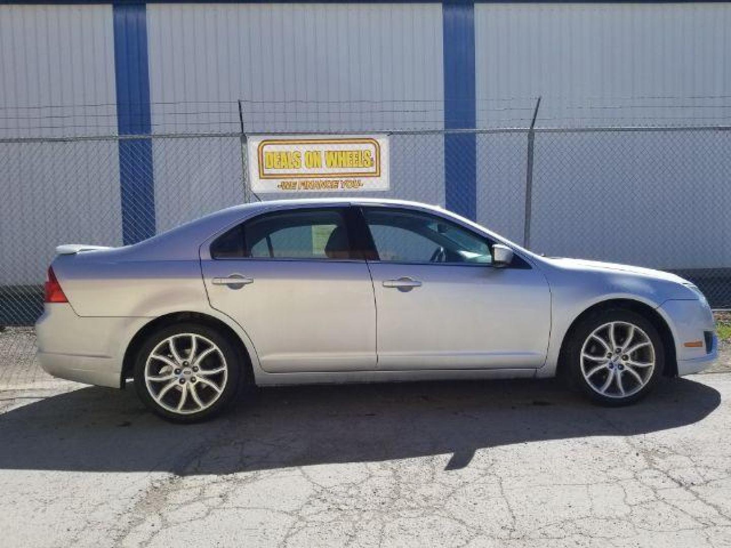 2012 Ford Fusion SEL (3FAHP0JA0CR) with an 2.5L L4 DOHC 16V engine, located at 1821 N Montana Ave., Helena, MT, 59601, 0.000000, 0.000000 - Photo#5