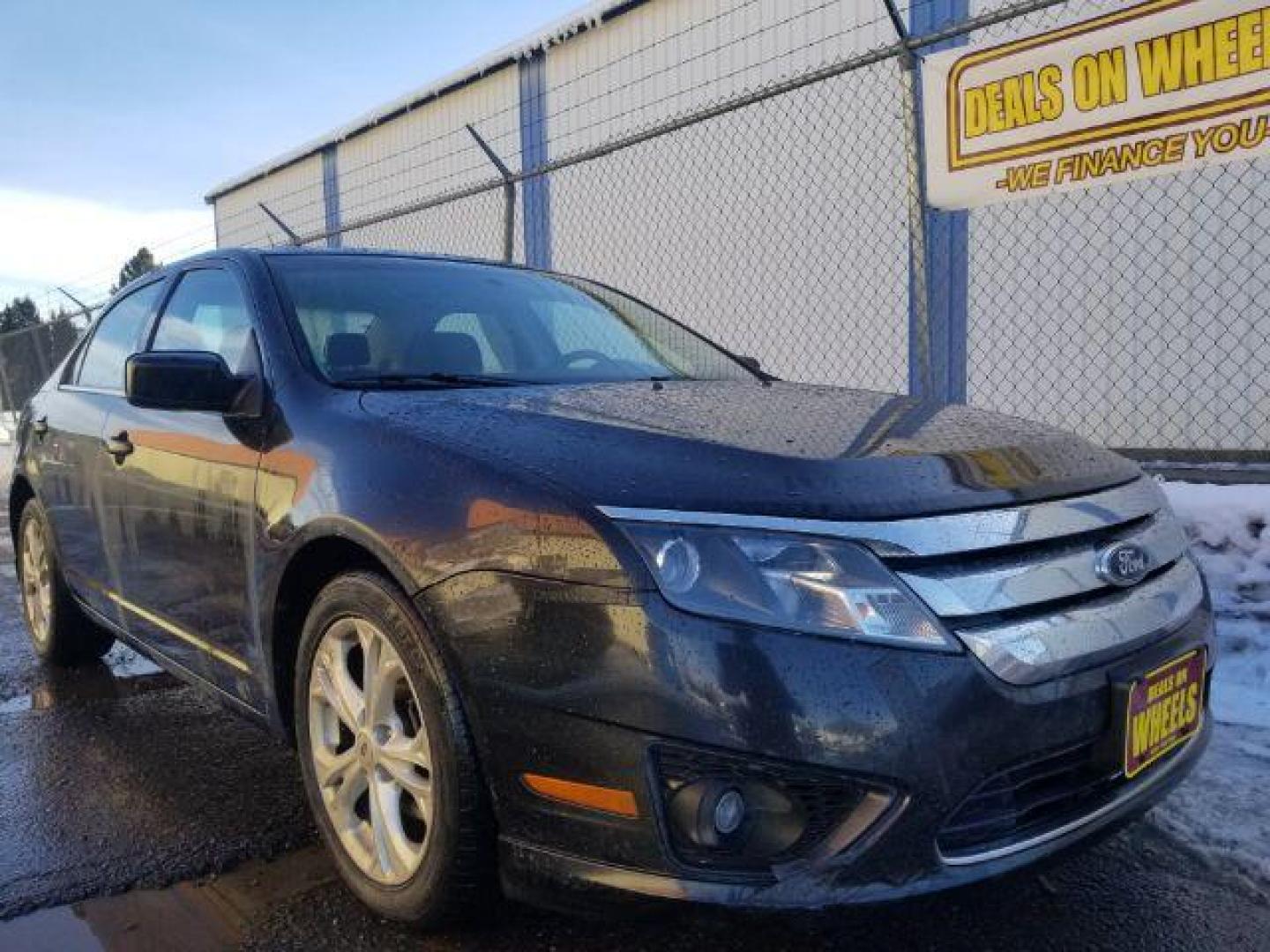 2012 Ford Fusion SE (3FAHP0HA1CR) with an 2.5L L4 DOHC 16V engine, located at 1800 West Broadway, Missoula, 59808, (406) 543-1986, 46.881348, -114.023628 - Photo#2