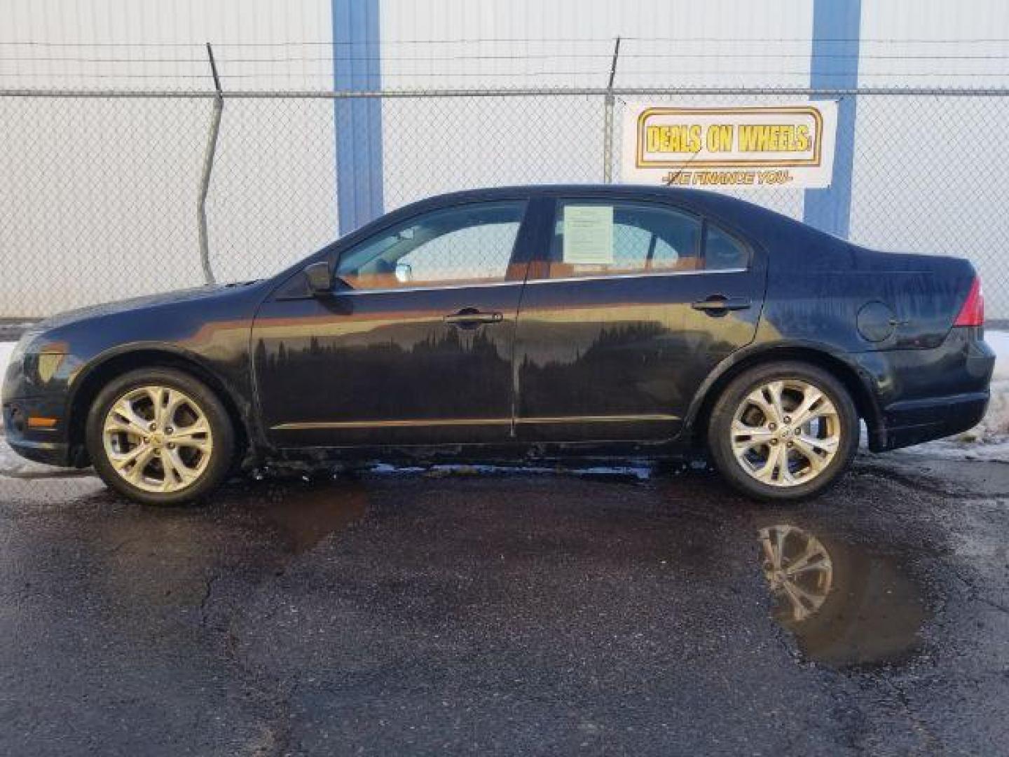 2012 Ford Fusion SE (3FAHP0HA1CR) with an 2.5L L4 DOHC 16V engine, located at 1800 West Broadway, Missoula, 59808, (406) 543-1986, 46.881348, -114.023628 - Photo#6