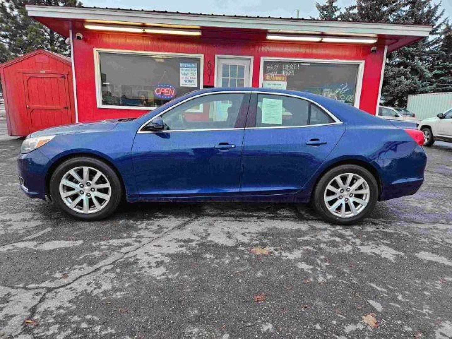 2013 Chevrolet Malibu 2LT (1G11E5SA9DU) with an 2.5L L4 DOHC 16V engine, 6-Speed Automatic transmission, located at 601 E. Idaho St., Kalispell, MT, 59901, (406) 300-4664, 0.000000, 0.000000 - Photo#1