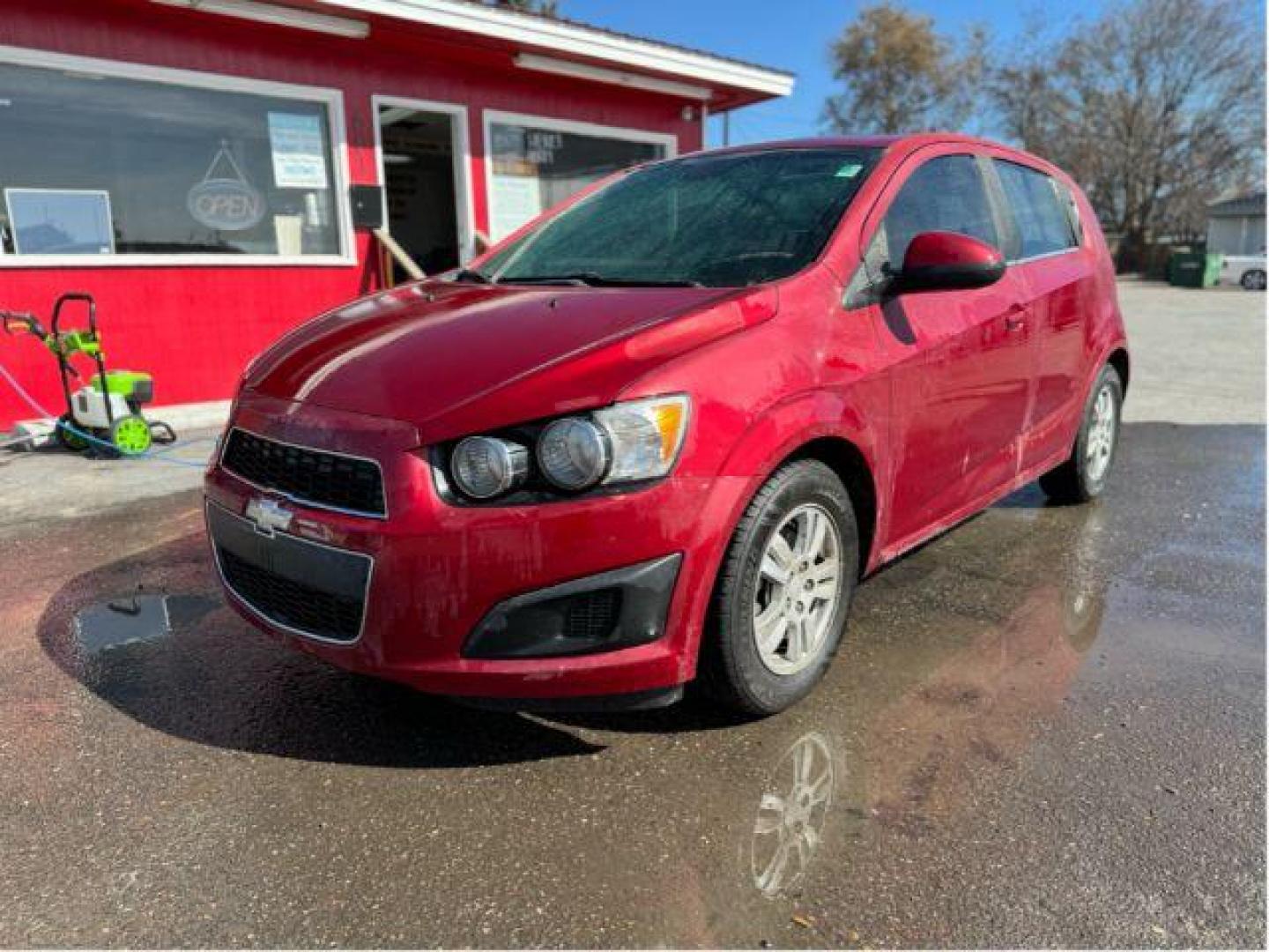 2013 Chevrolet Sonic LT Auto 5-Door (1G1JC6SB7D4) with an 1.4L L4 DOHC 24V TURBO engine, 6-Speed Automatic transmission, located at 601 E. Idaho St., Kalispell, MT, 59901, (406) 300-4664, 0.000000, 0.000000 - Photo#0