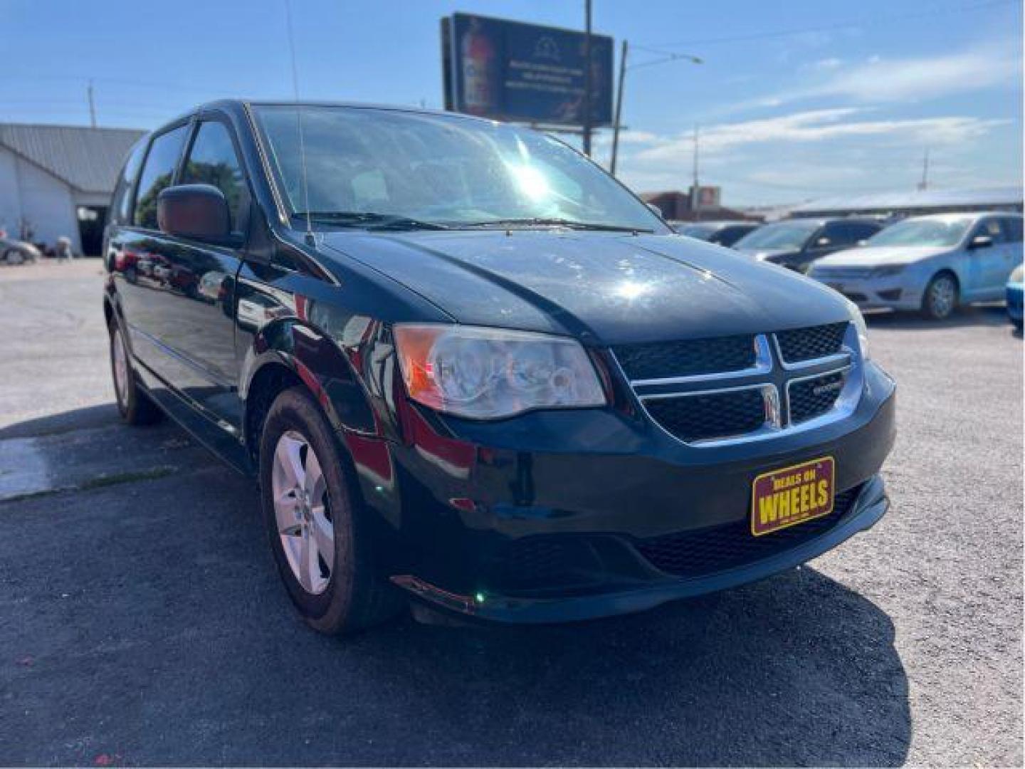 2013 Dodge Grand Caravan SE (2C4RDGBG5DR) with an 3.6L V6 DOHC 24V engine, 6-Speed Automatic transmission, located at 601 E. Idaho St., Kalispell, MT, 59901, (406) 300-4664, 0.000000, 0.000000 - Photo#6