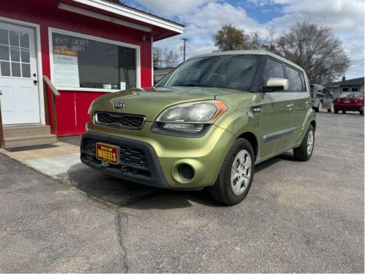 2013 Kia Soul Base (KNDJT2A51D7) with an 1.6L L4 DOHC 16V engine, 5-Speed Manual transmission, located at 601 E. Idaho St., Kalispell, MT, 59901, (406) 300-4664, 0.000000, 0.000000 - Photo#0